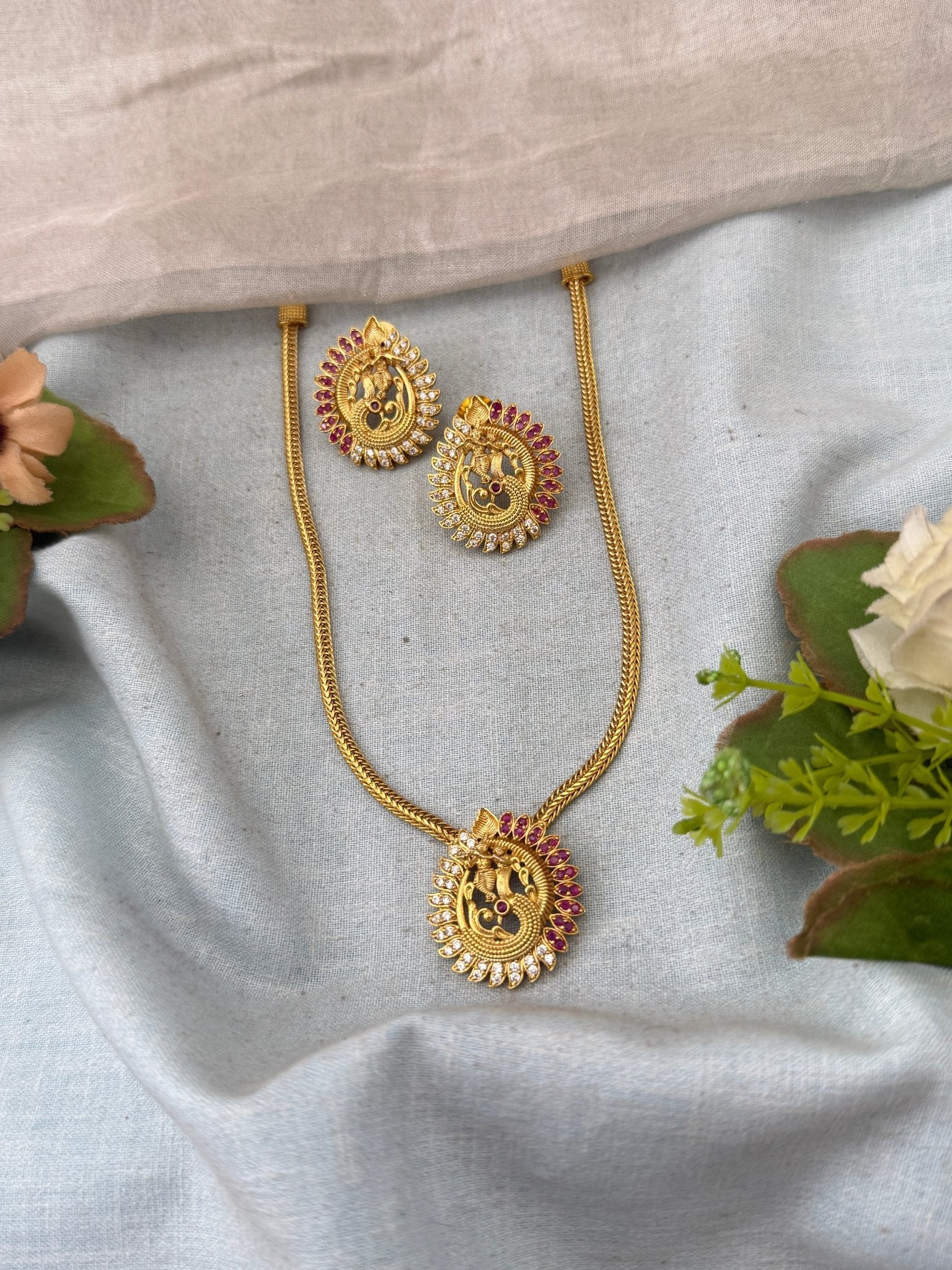 Antique Radha Krishna Pendant Short Necklace Set | No281 - Mahilas
