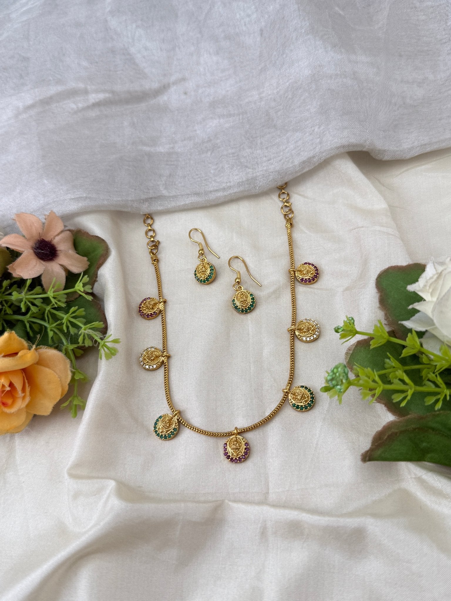 Antique Short Necklace Set | No307 - Mahilas