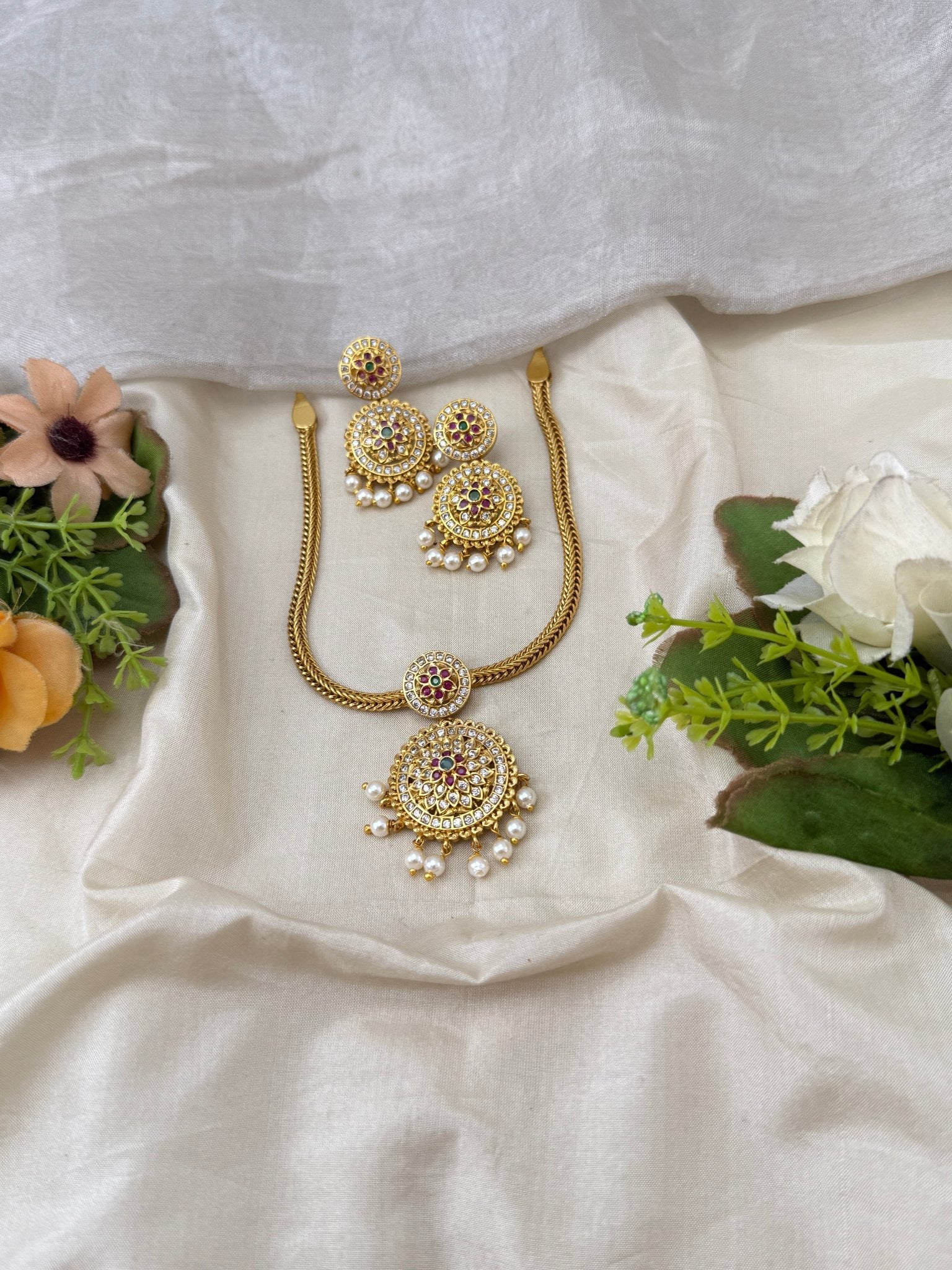 Antique Short Necklace Set | No324 - Mahilas