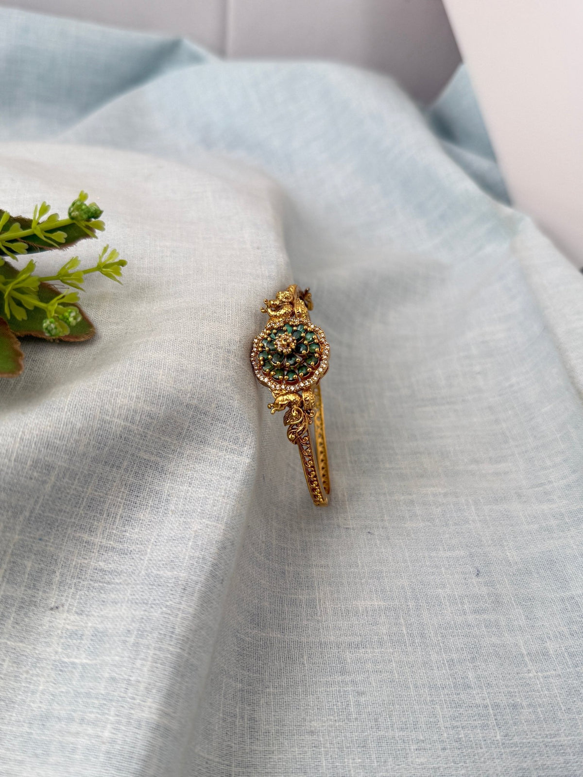 Antique Stone Kada Bracelet | Set of 1 | L0127 - Mahilas