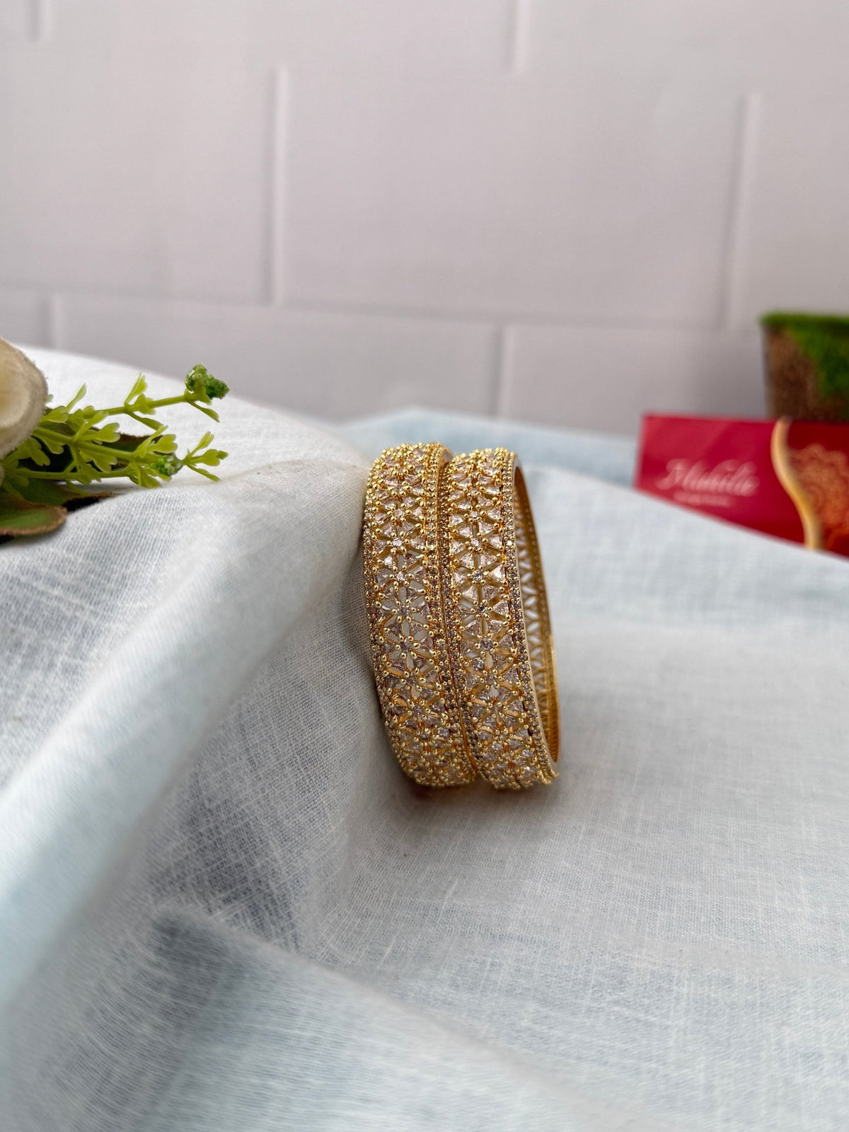Antique Stone Luxurious Bangles| Set Of 2| B0494 - Mahilas
