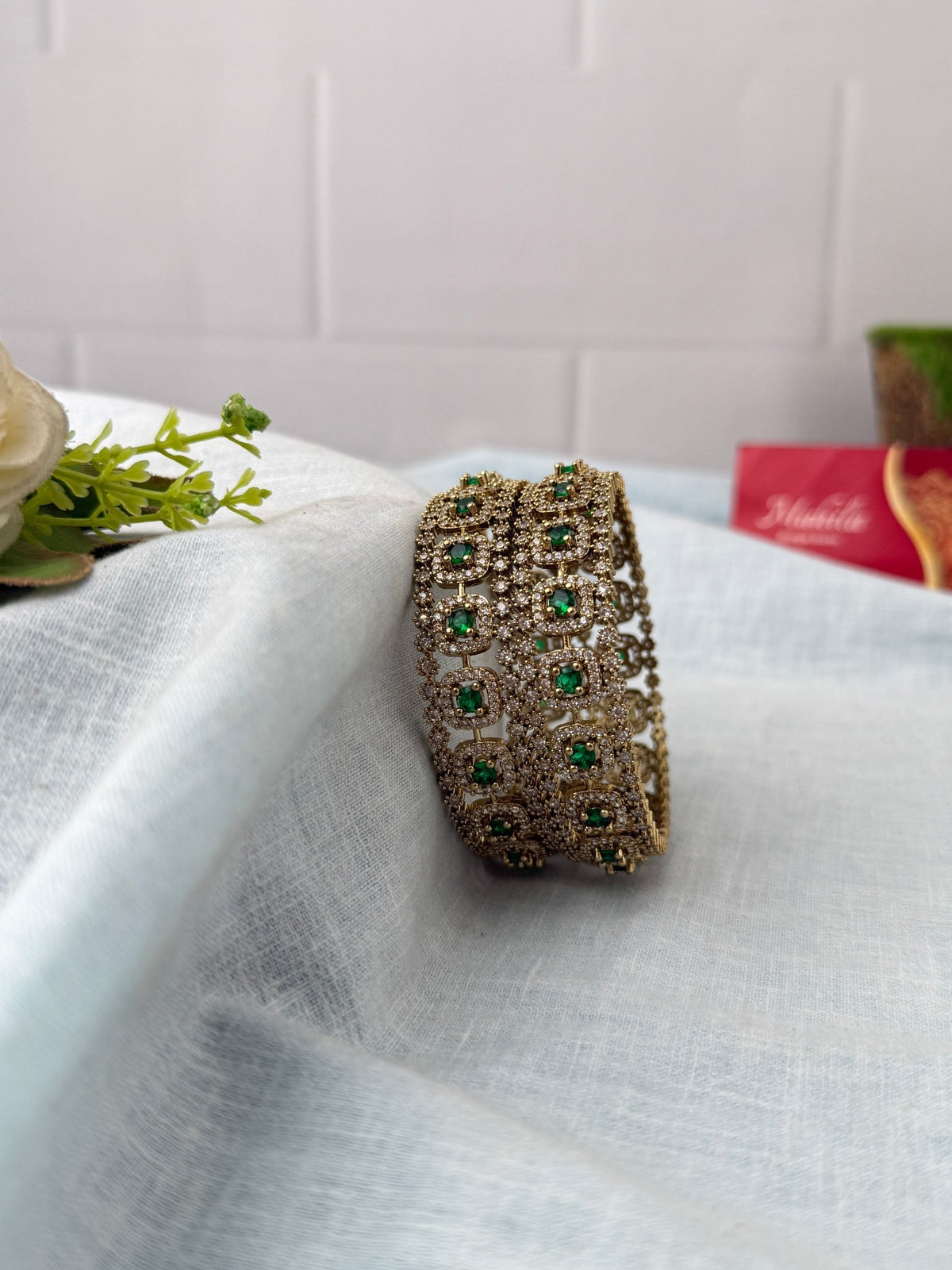 Antique Stone Luxurious Bangles| Set Of 2| B0498 - Mahilas