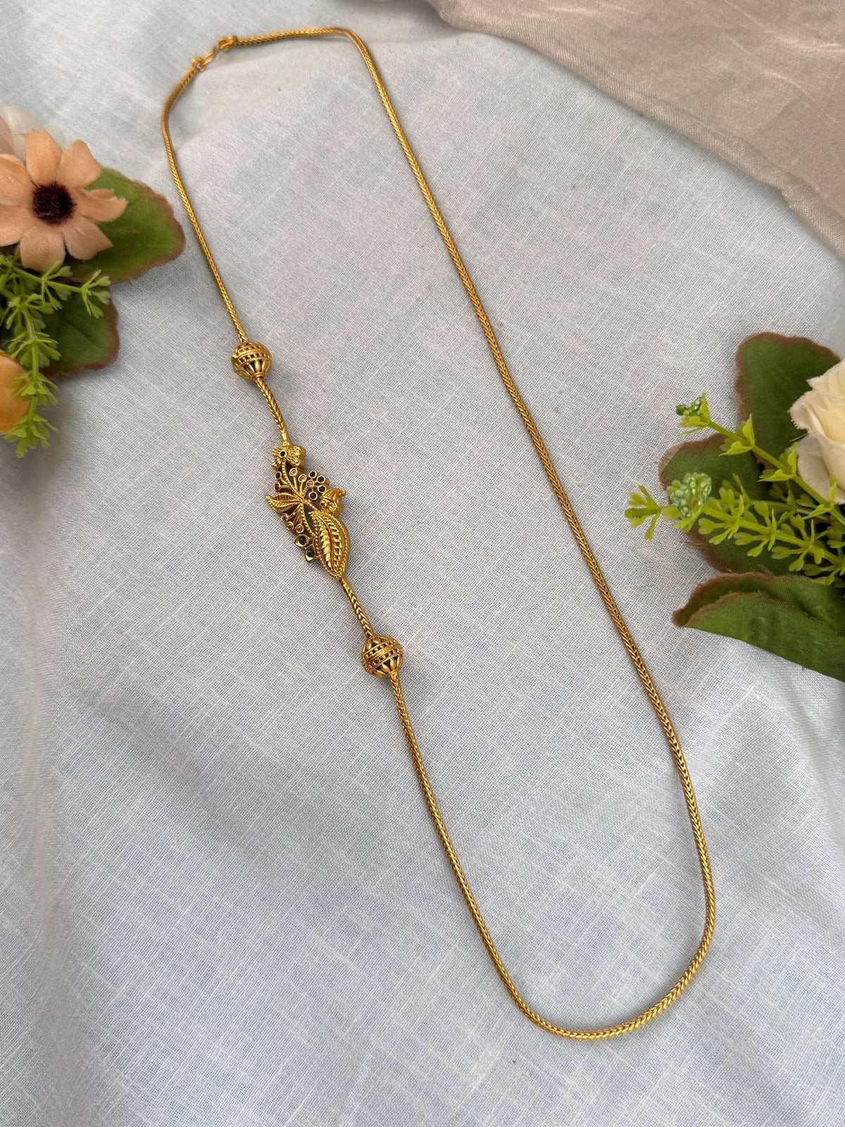 Antique Stone Mogappu Chain | 0105 - Mahilas