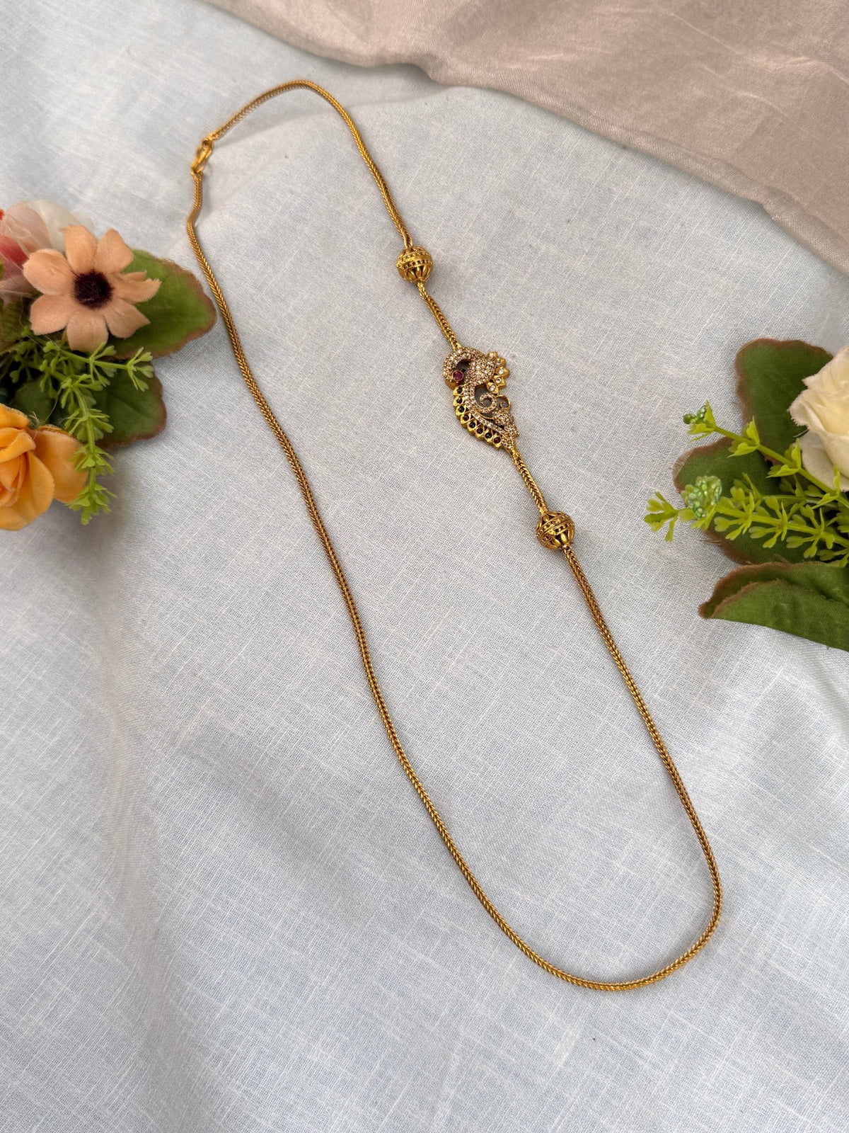 Antique Stone Mogappu Chain | 0106 - Mahilas