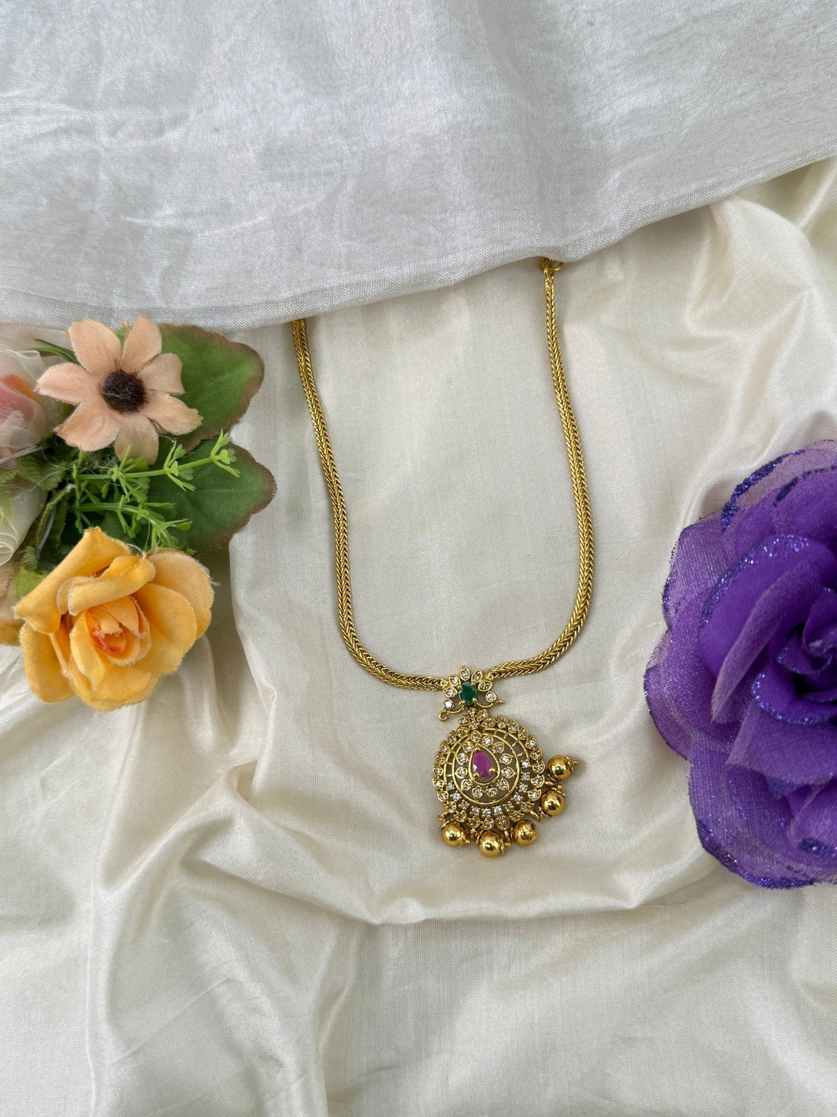 Antique Stone Pendant Necklace | 062 - Mahilas