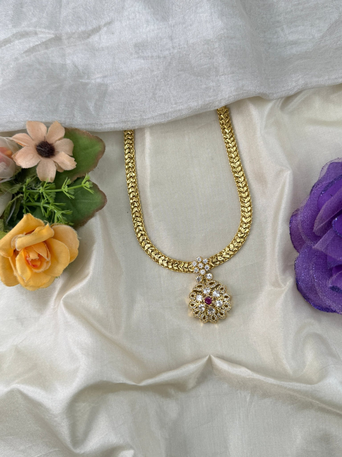 Antique Stone Pendant Necklace | 068 - Mahilas