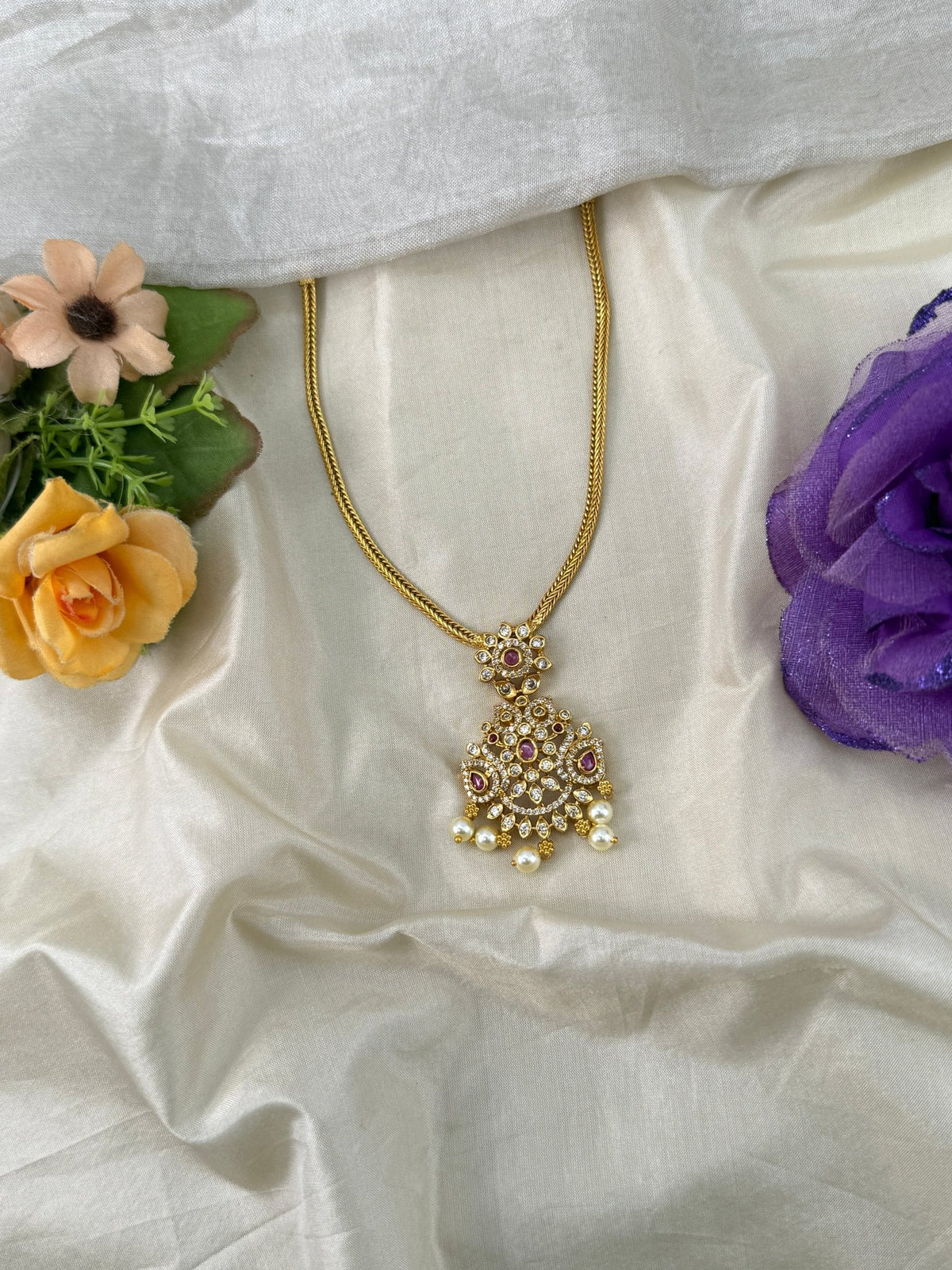 Antique Stone Pendant Necklace | 069 - Mahilas