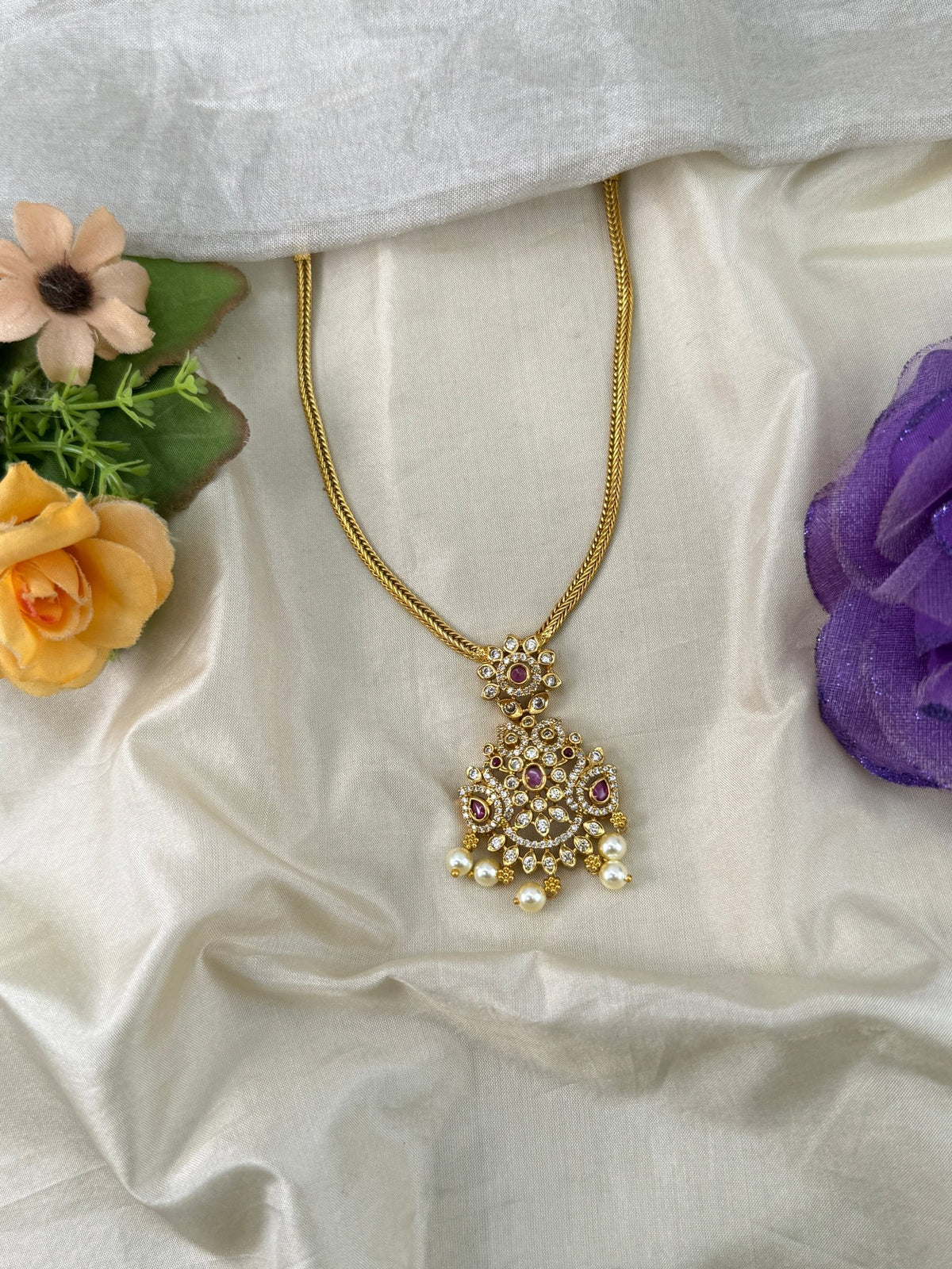 Antique Stone Pendant Necklace | 069 - Mahilas