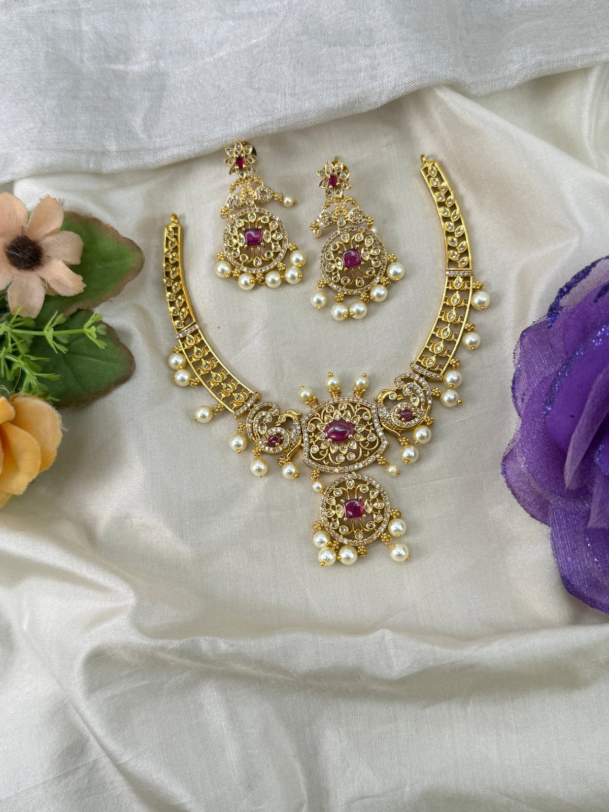 Antique Stone Pendant Short Necklace Set | 074 - Mahilas
