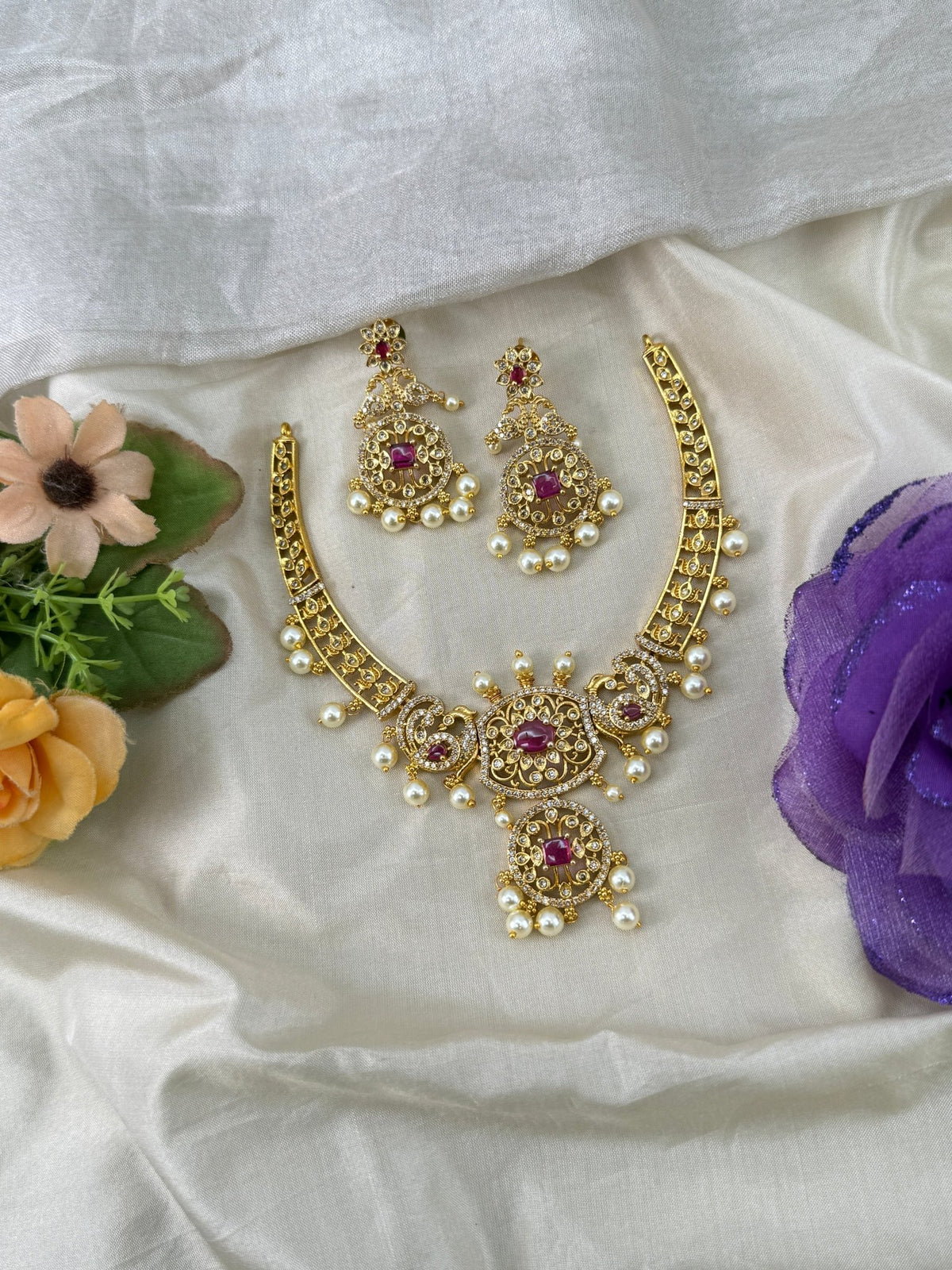 Antique Stone Pendant Short Necklace Set | 074 - Mahilas
