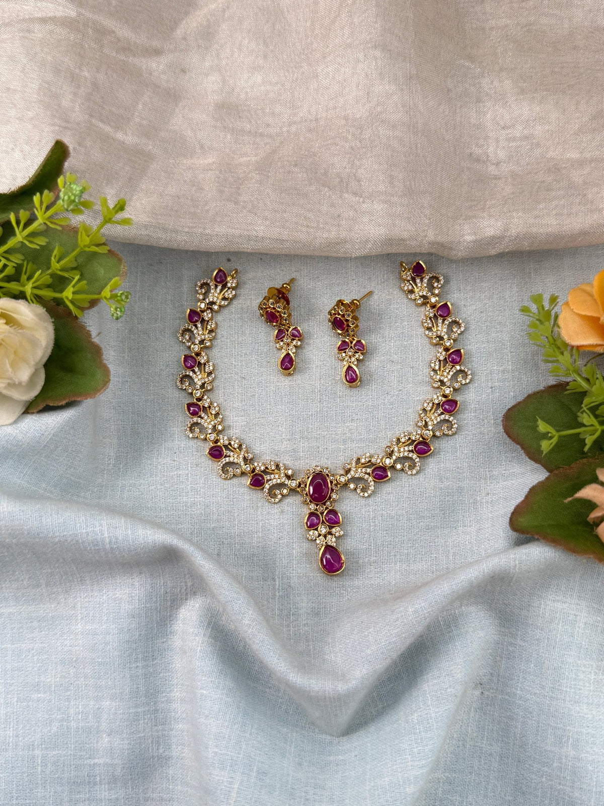 Antique Stone Pendant Short Necklace Set | 079 - Mahilas