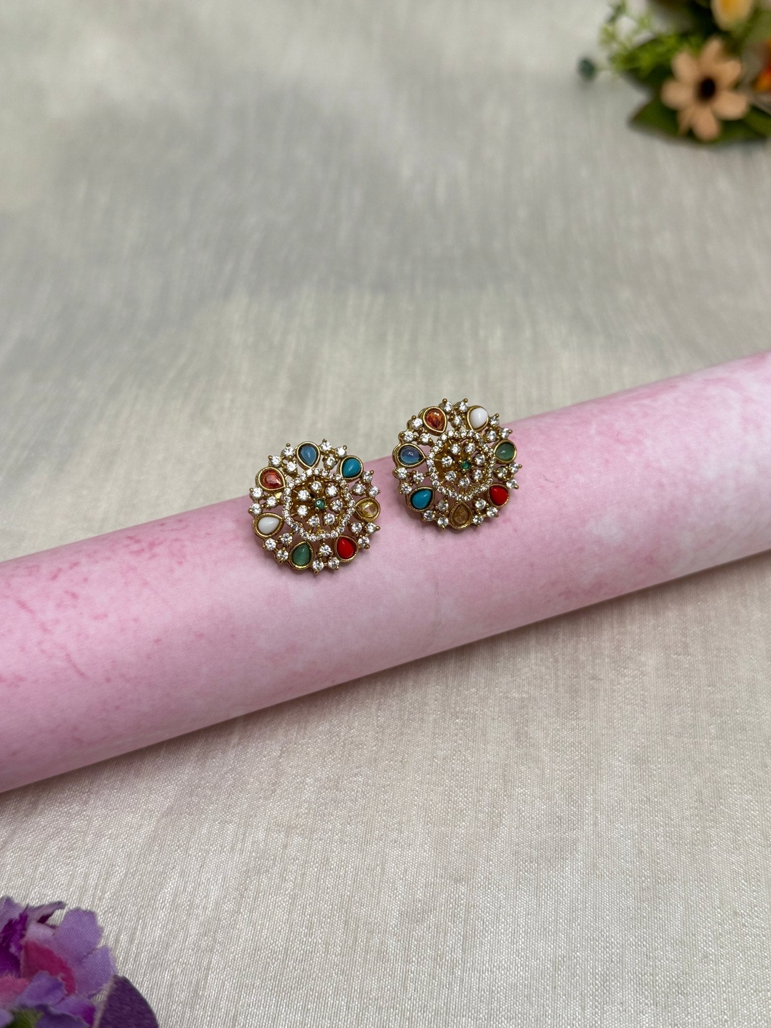 Antique Stud Earrings 0247 - Mahilas