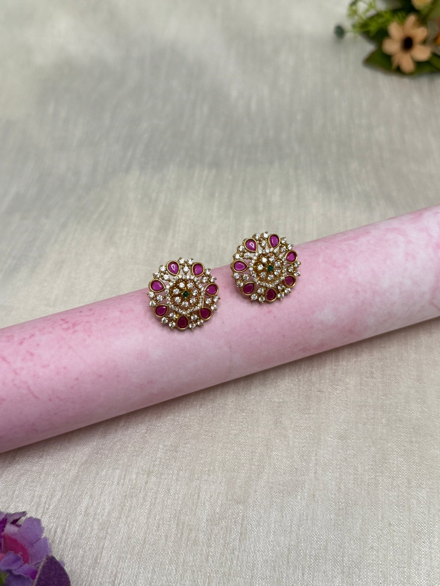 Antique Stud Earrings 0248 - Mahilas