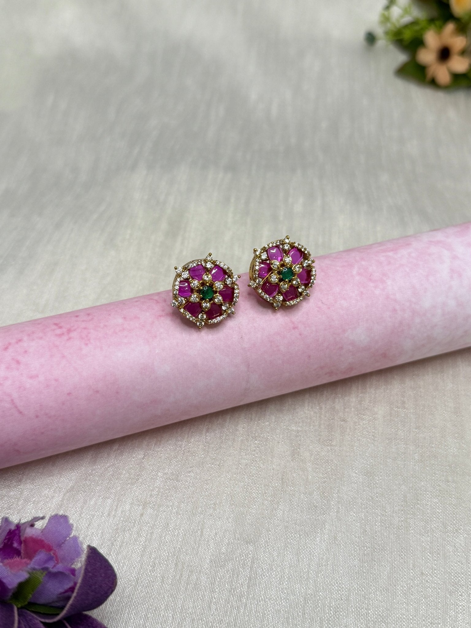 Antique Stud Earrings 0256 - Mahilas