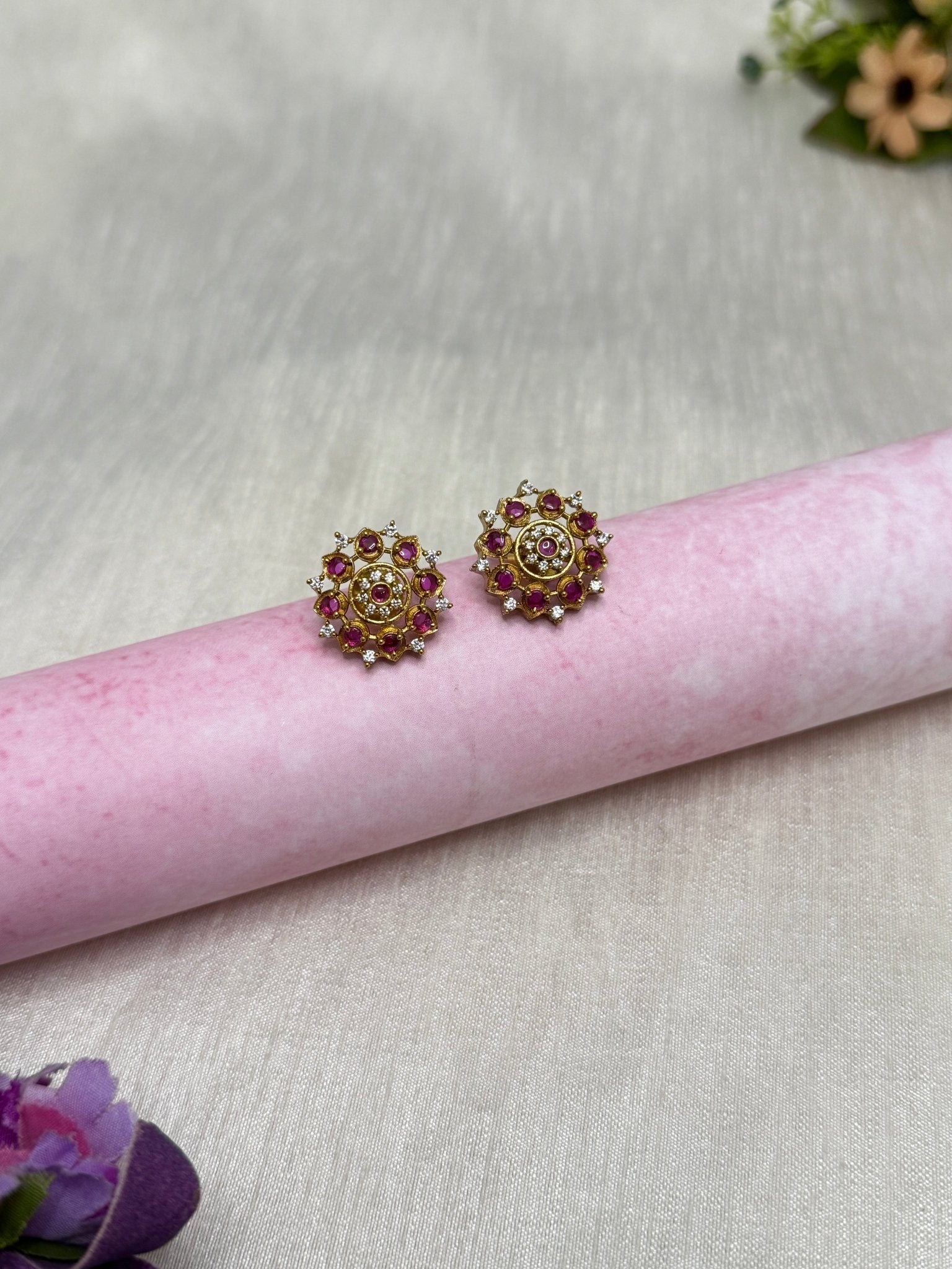 Antique Stud Earrings 0260 - Mahilas
