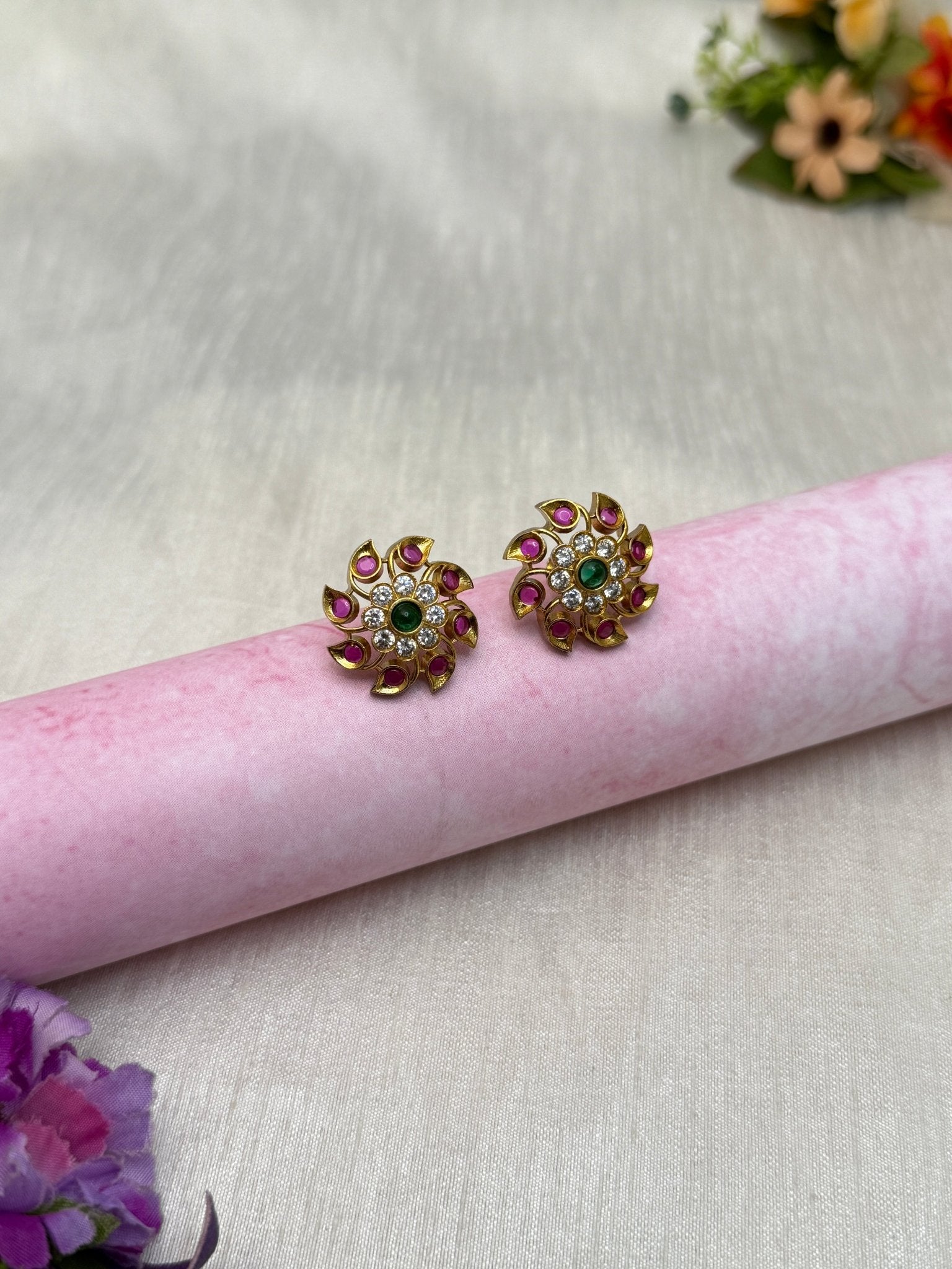 Antique Stud Earrings 0268 - Mahilas
