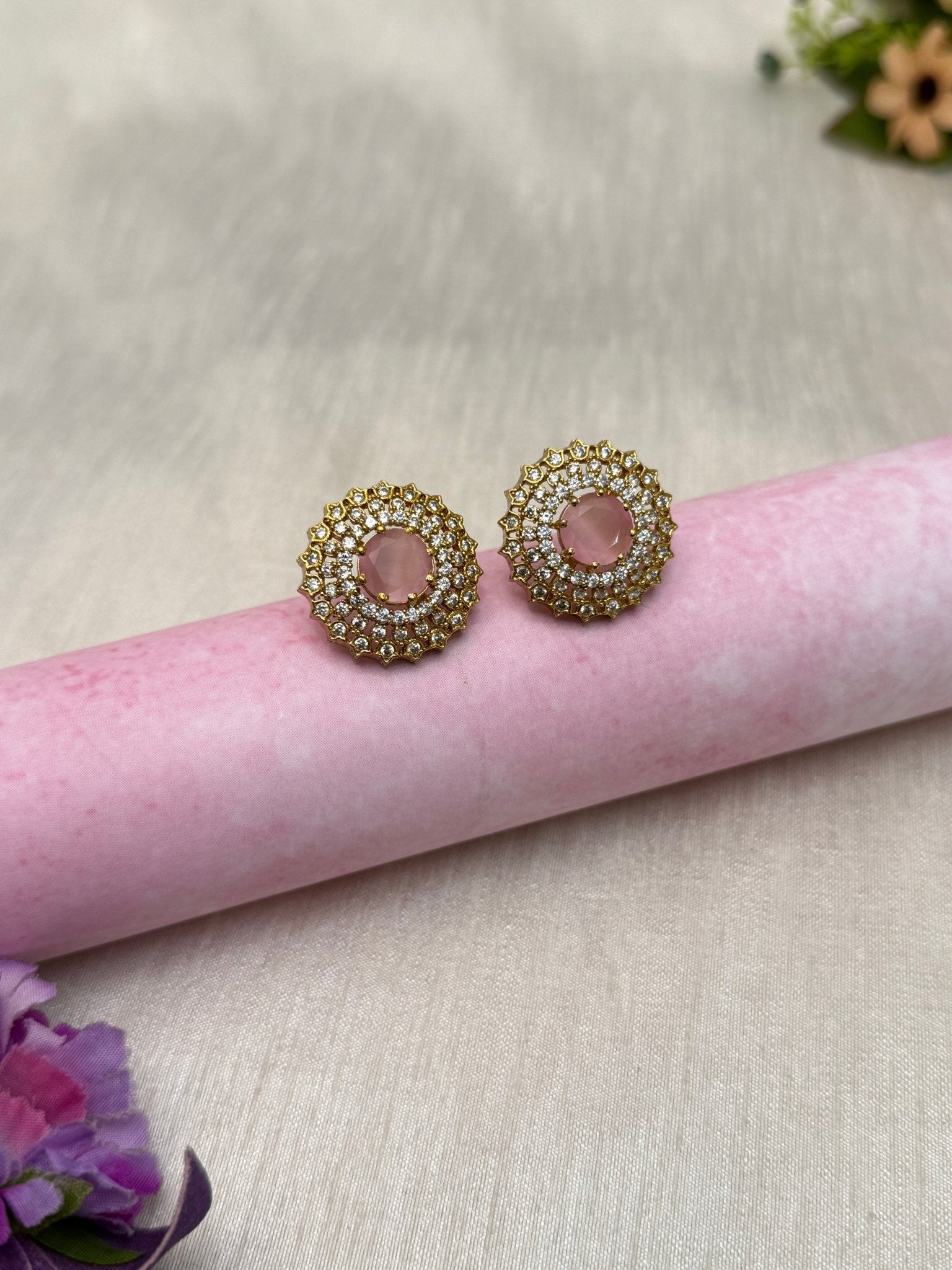Antique Stud Earrings 0279 - Mahilas