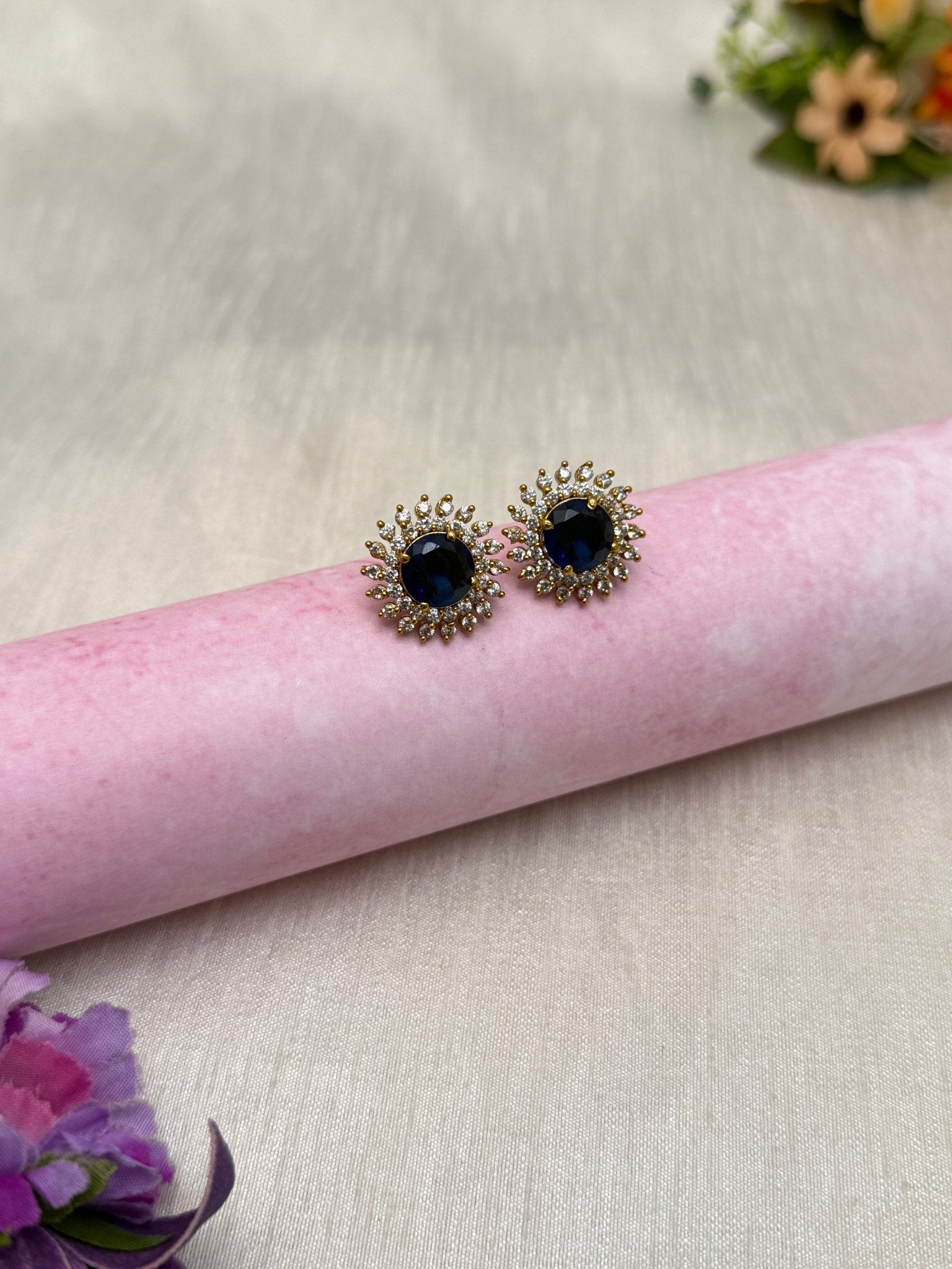 Antique Stud Earrings 0285 - Mahilas