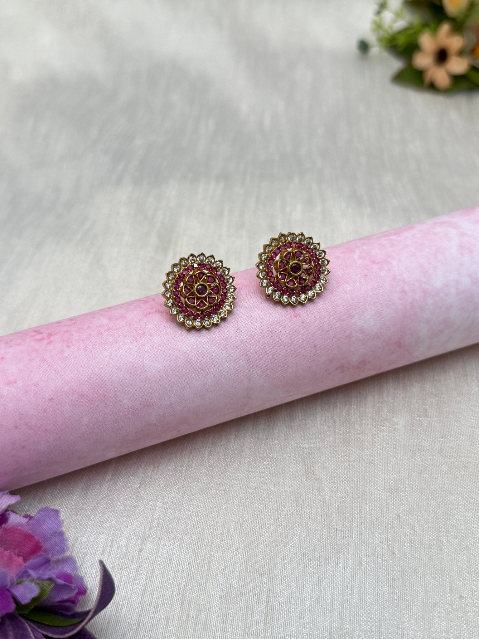 Antique Stud Earrings 0288 - Mahilas