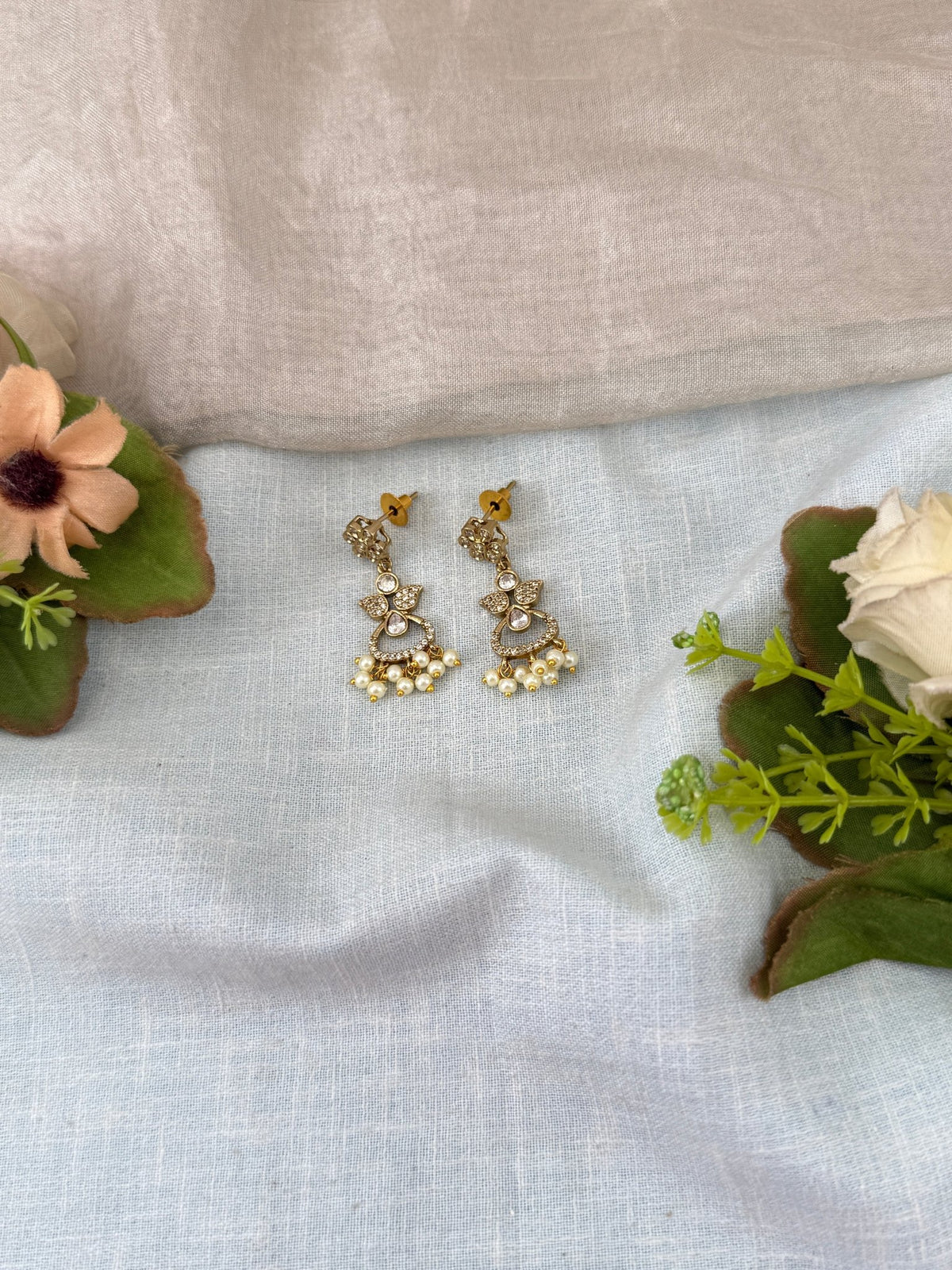 Antique Stud Earrings | E0199 A - Mahilas