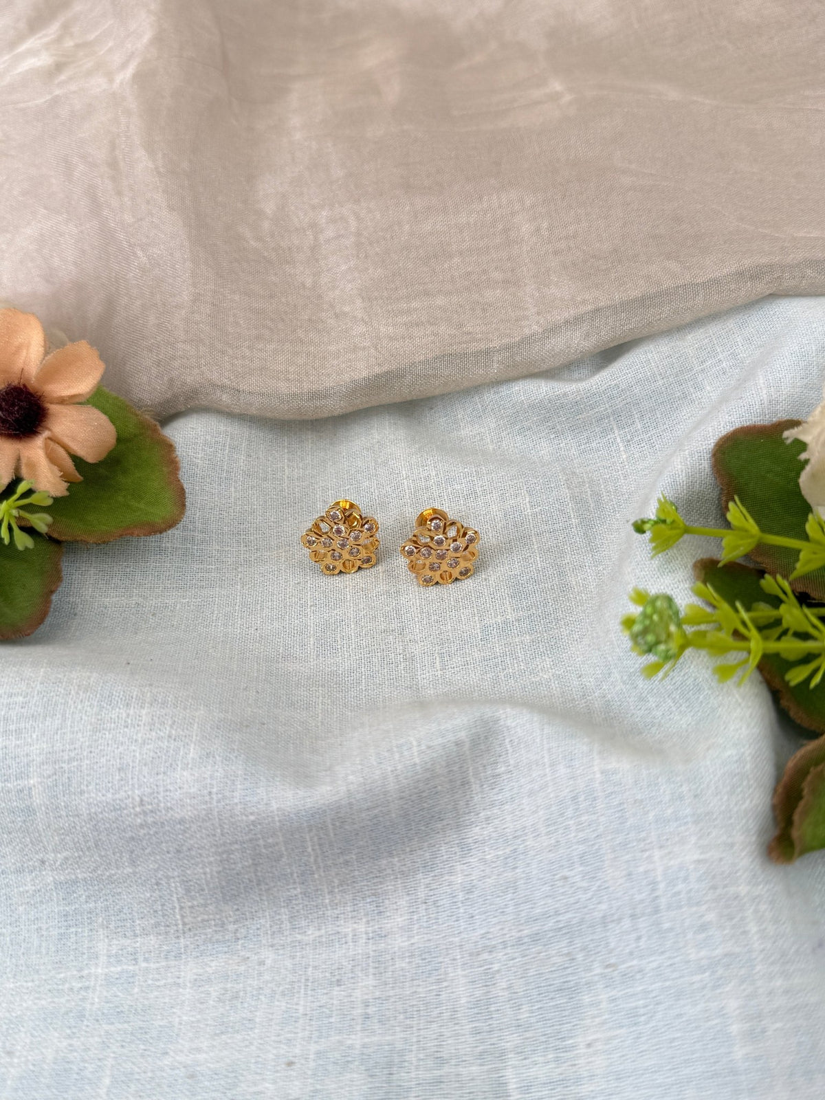 Antique Stud Earrings | E0203 A - Mahilas
