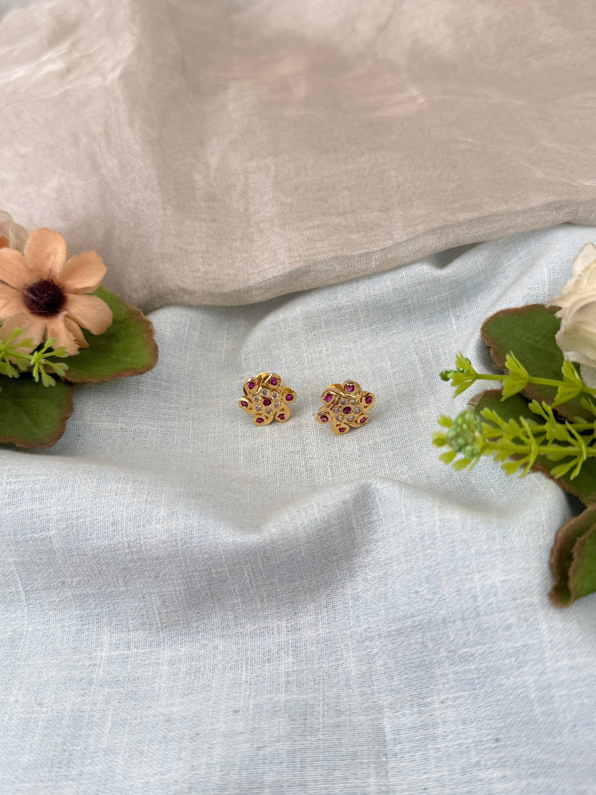 Antique Stud Earrings | E0206 B - Mahilas