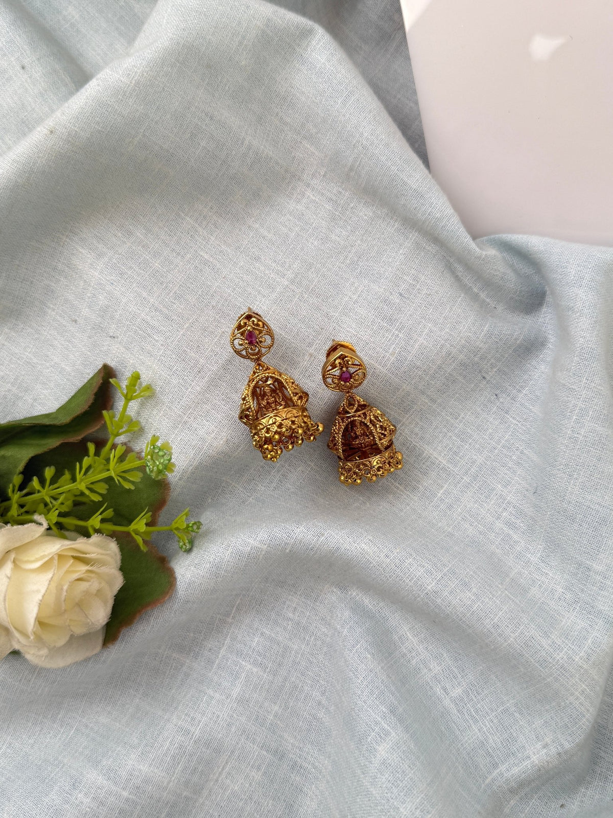 Antique Temple Jhumka Earrings | E0304 - Mahilas