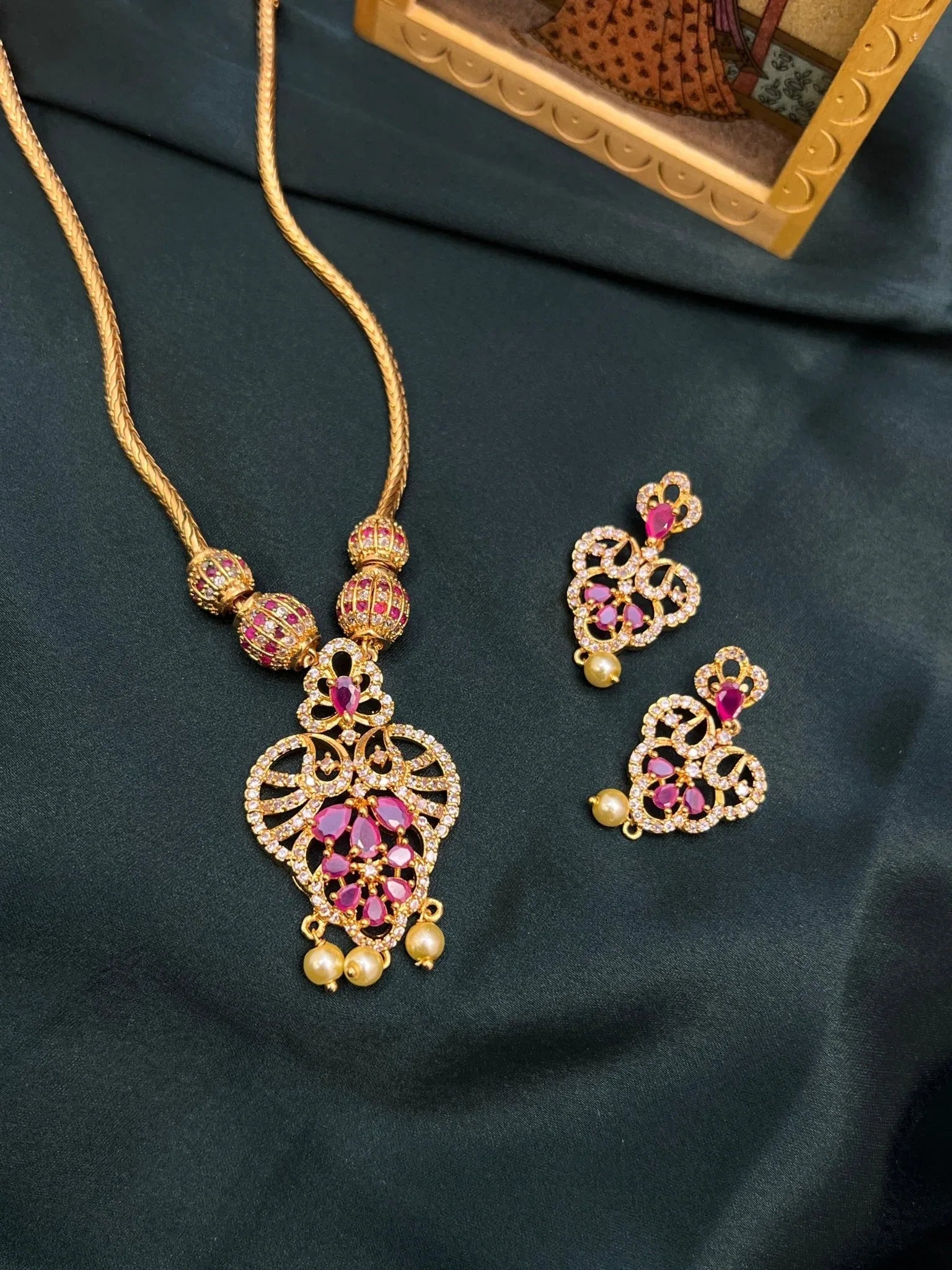 Chain with Pendant 6750 - Mahilas