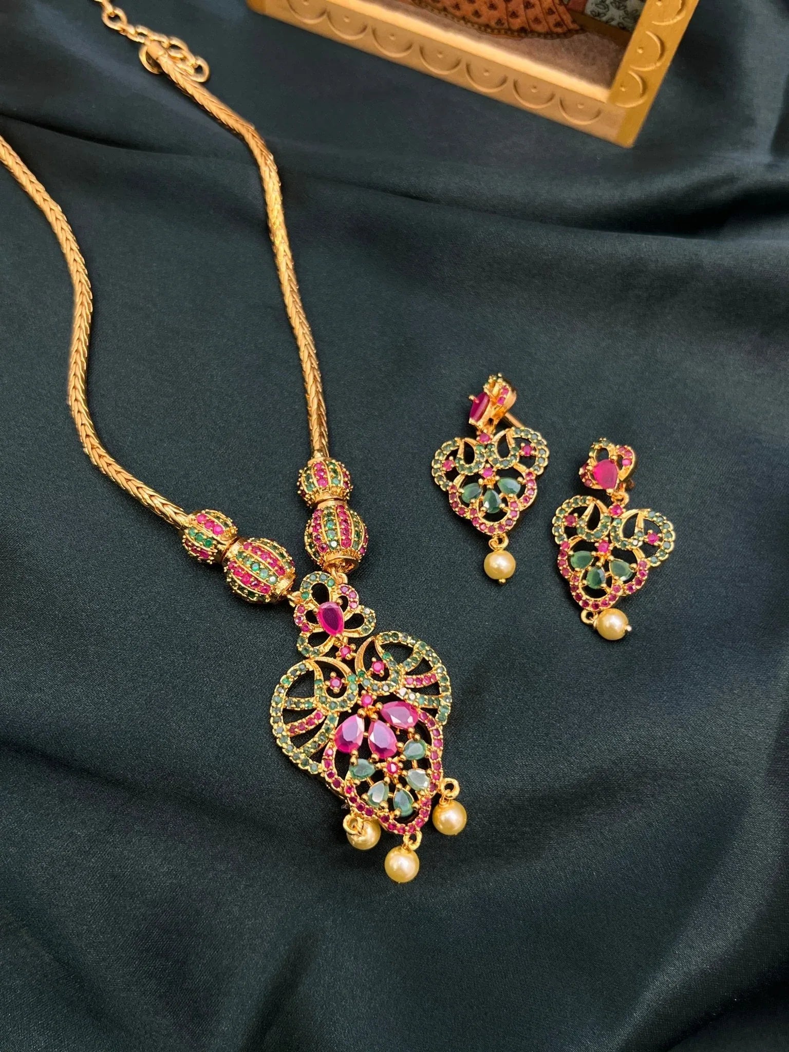 Chain with Pendant 6751 - Mahilas