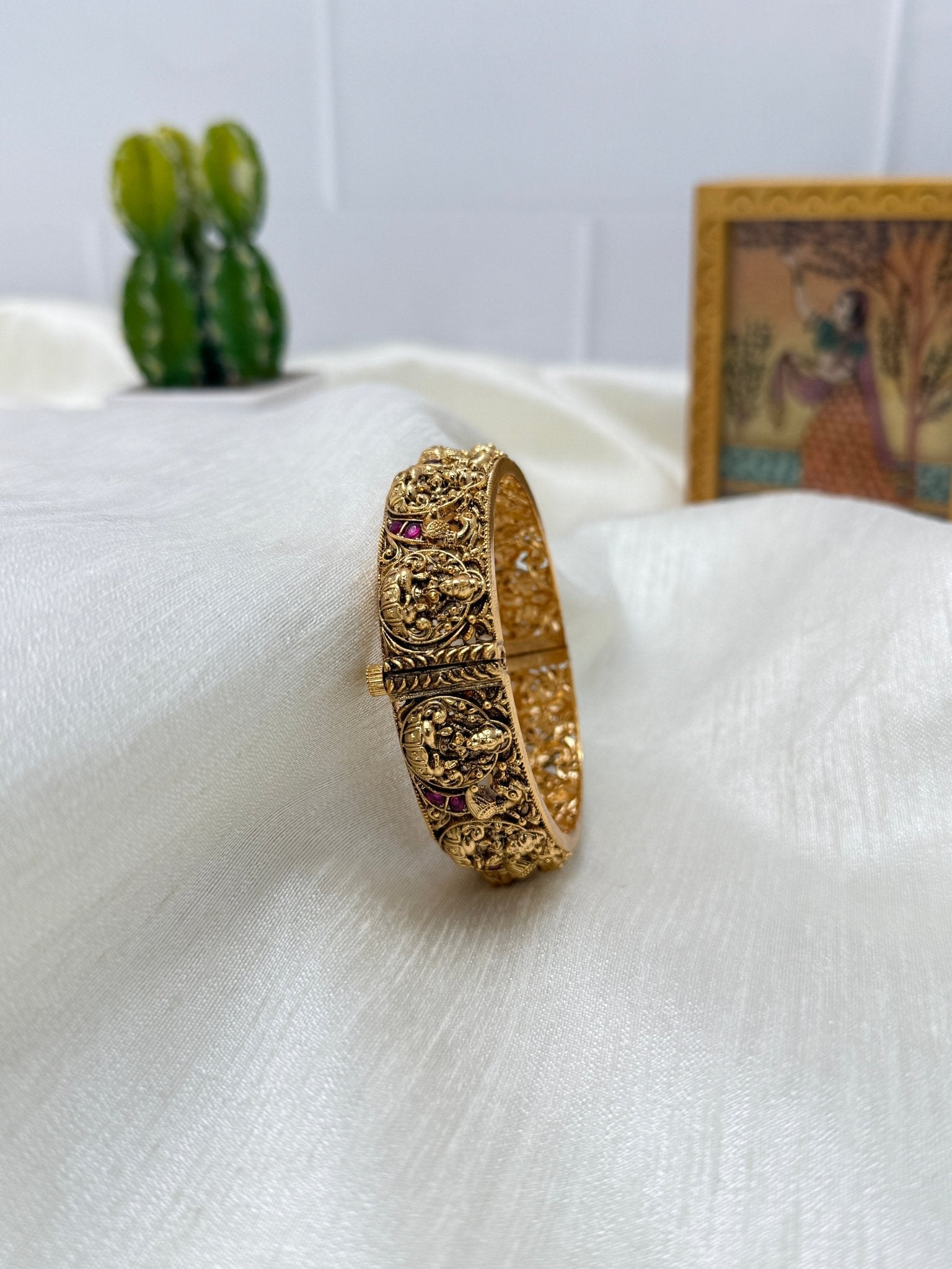 Designer Antique Kada Bangle 6892 - Mahilas