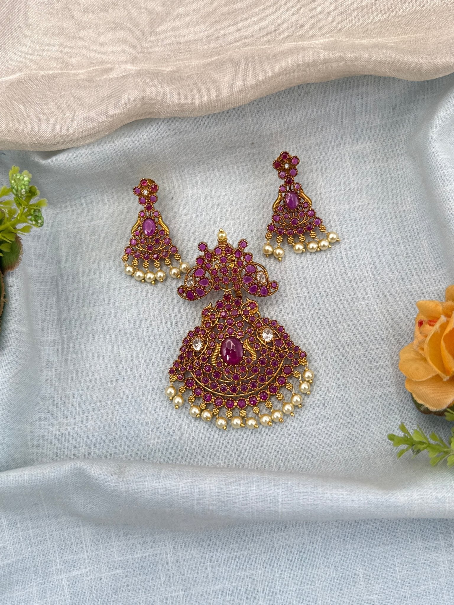 Designer Antique Stone Pendant With Earrings Set 291 - Mahilas