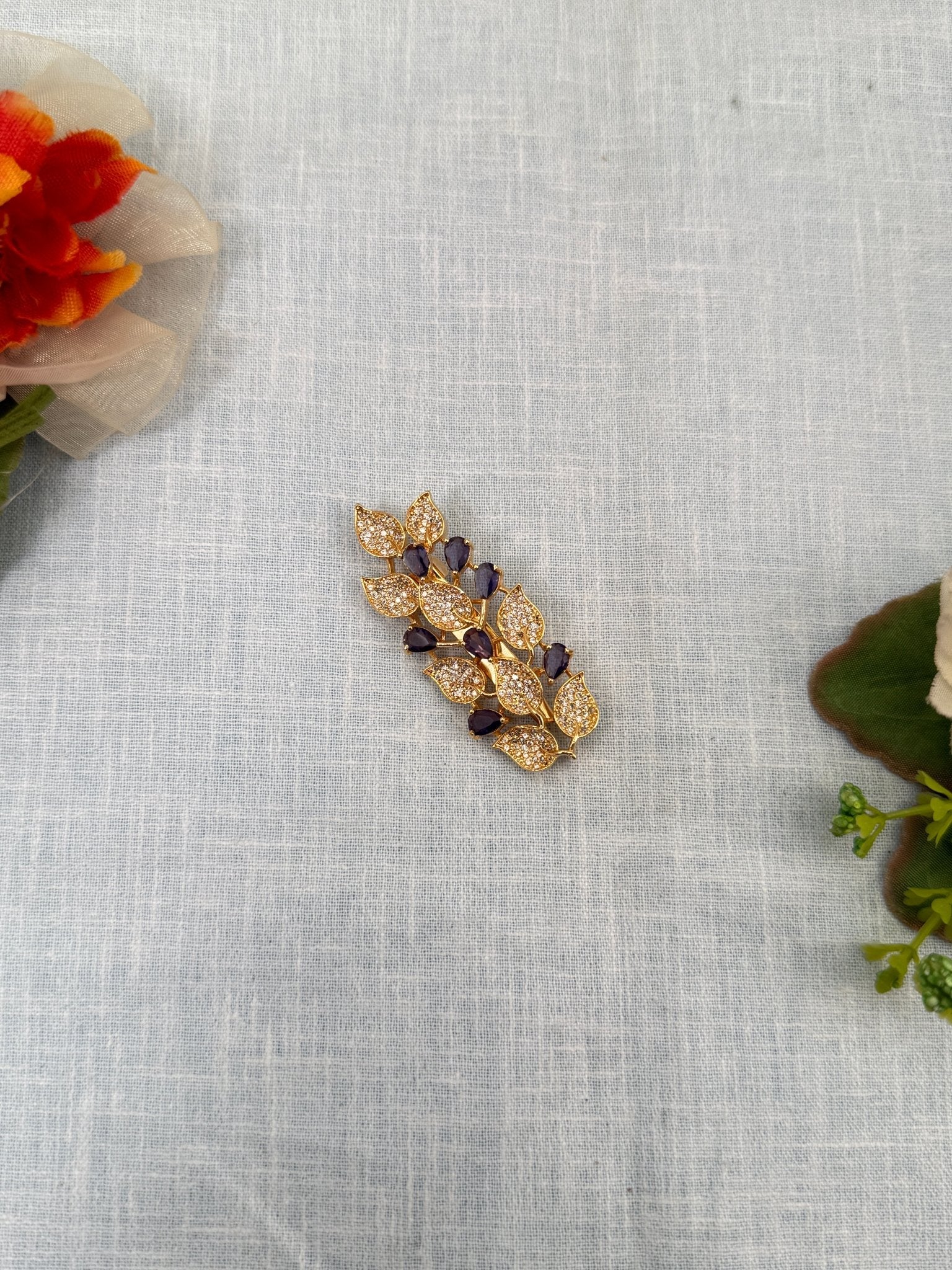 Designer Antique Stone Saree Pins 2011 - Mahilas