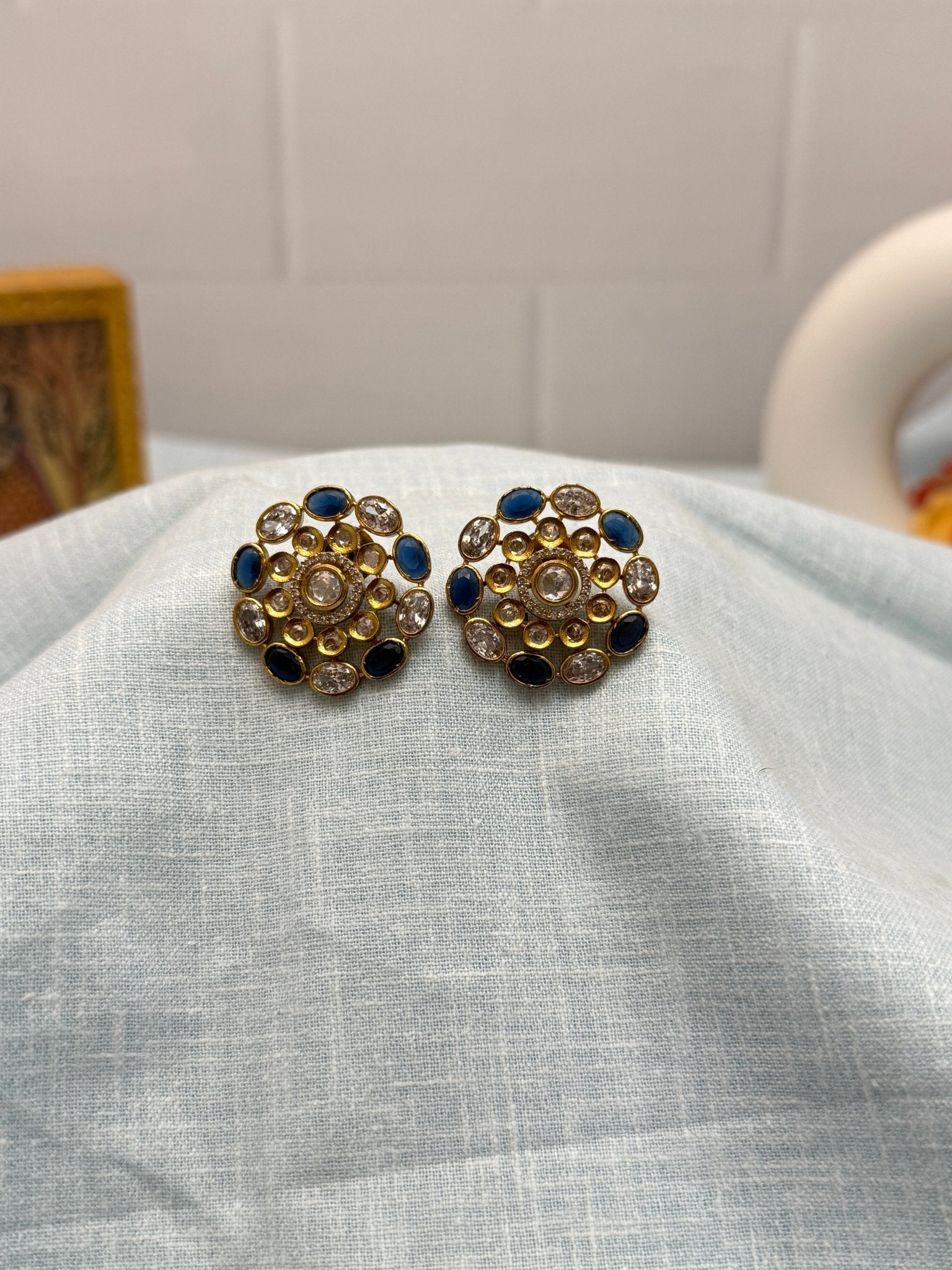 Designer Antique Stud Earrings 0301 - Mahilas