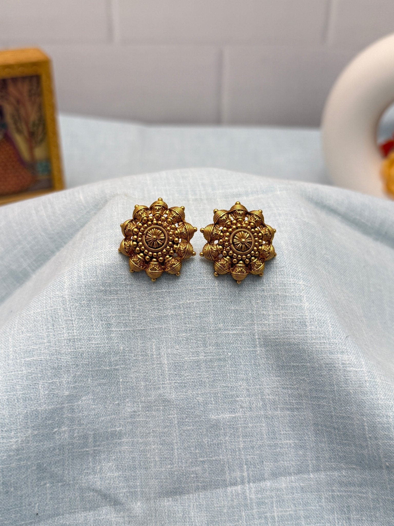 Designer Antique Stud Earrings 0305 - Mahilas