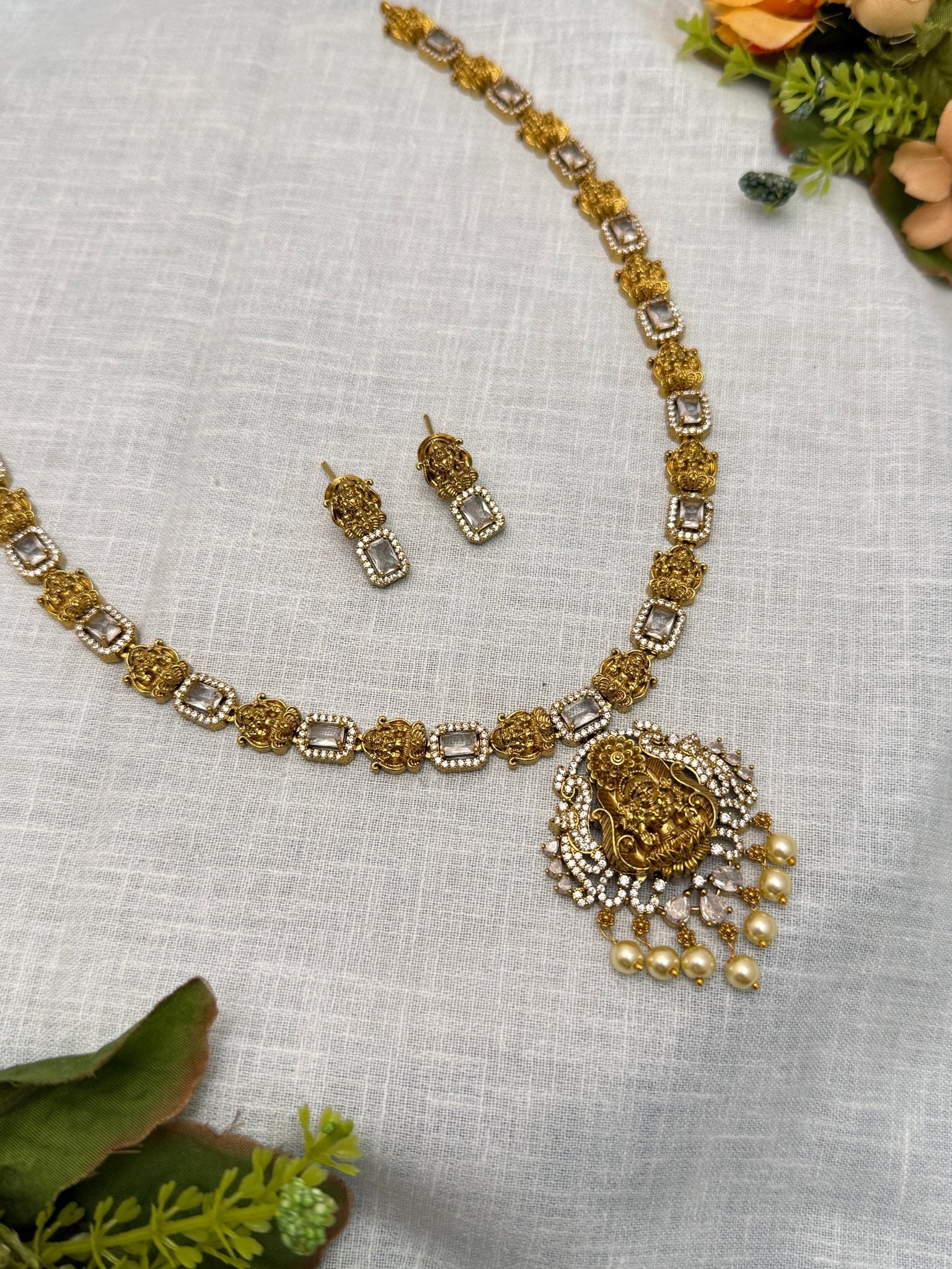 Designer Antique Victorian Necklace Set 211 - Mahilas