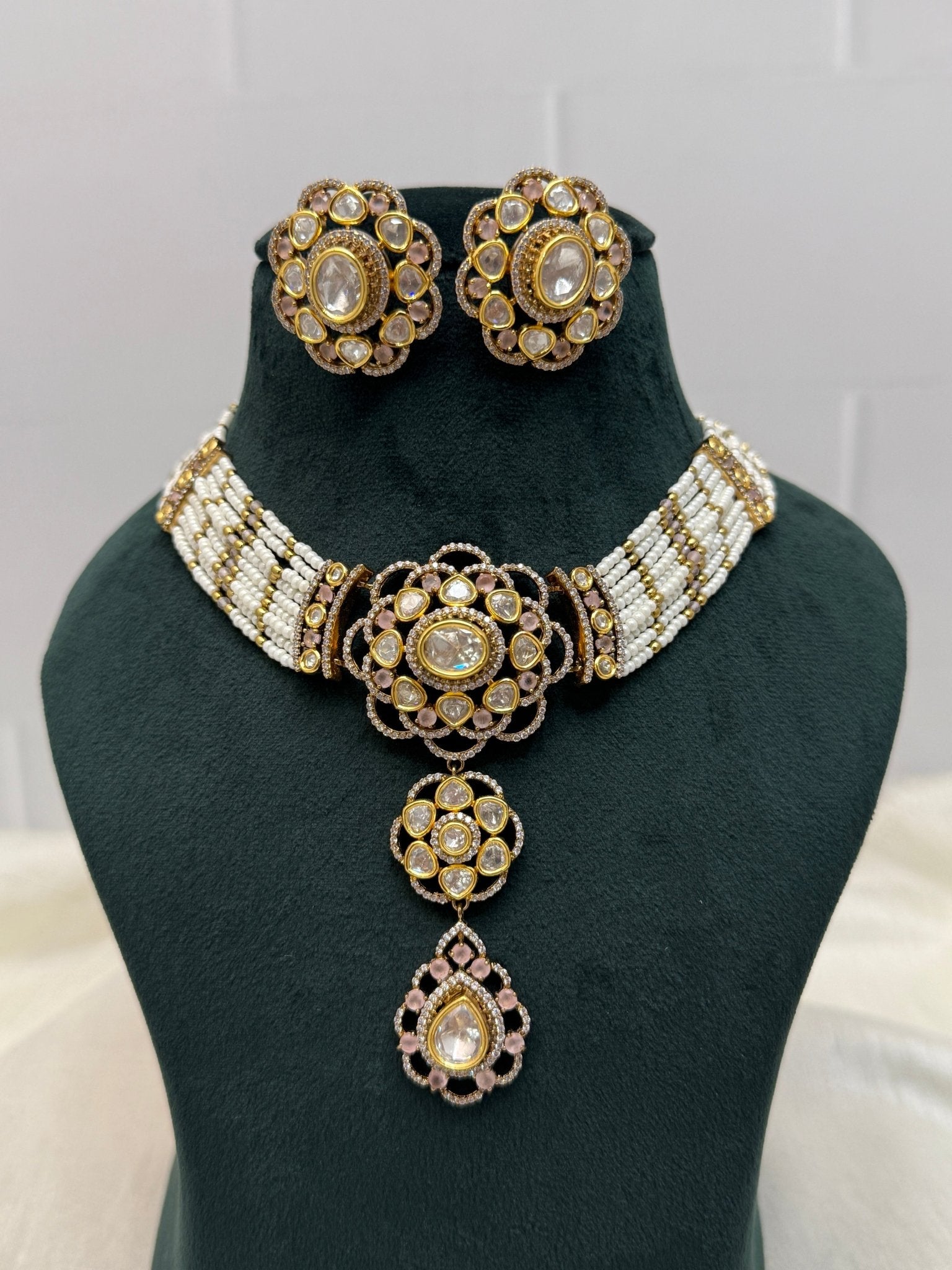 Designer Luxurious Kundan Necklace Set 1099 - Mahilas