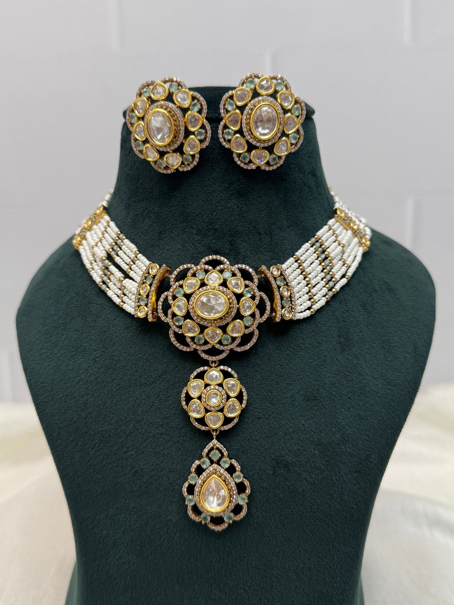 Designer Luxurious Kundan Necklace Set 1100 - Mahilas