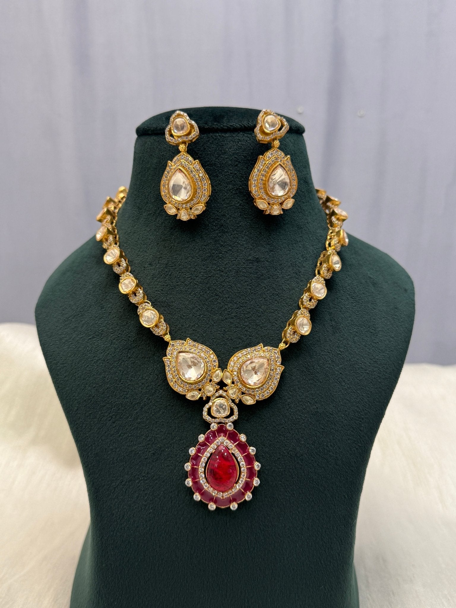 Designer Luxurious Kundan Necklace Set 1110 - Mahilas