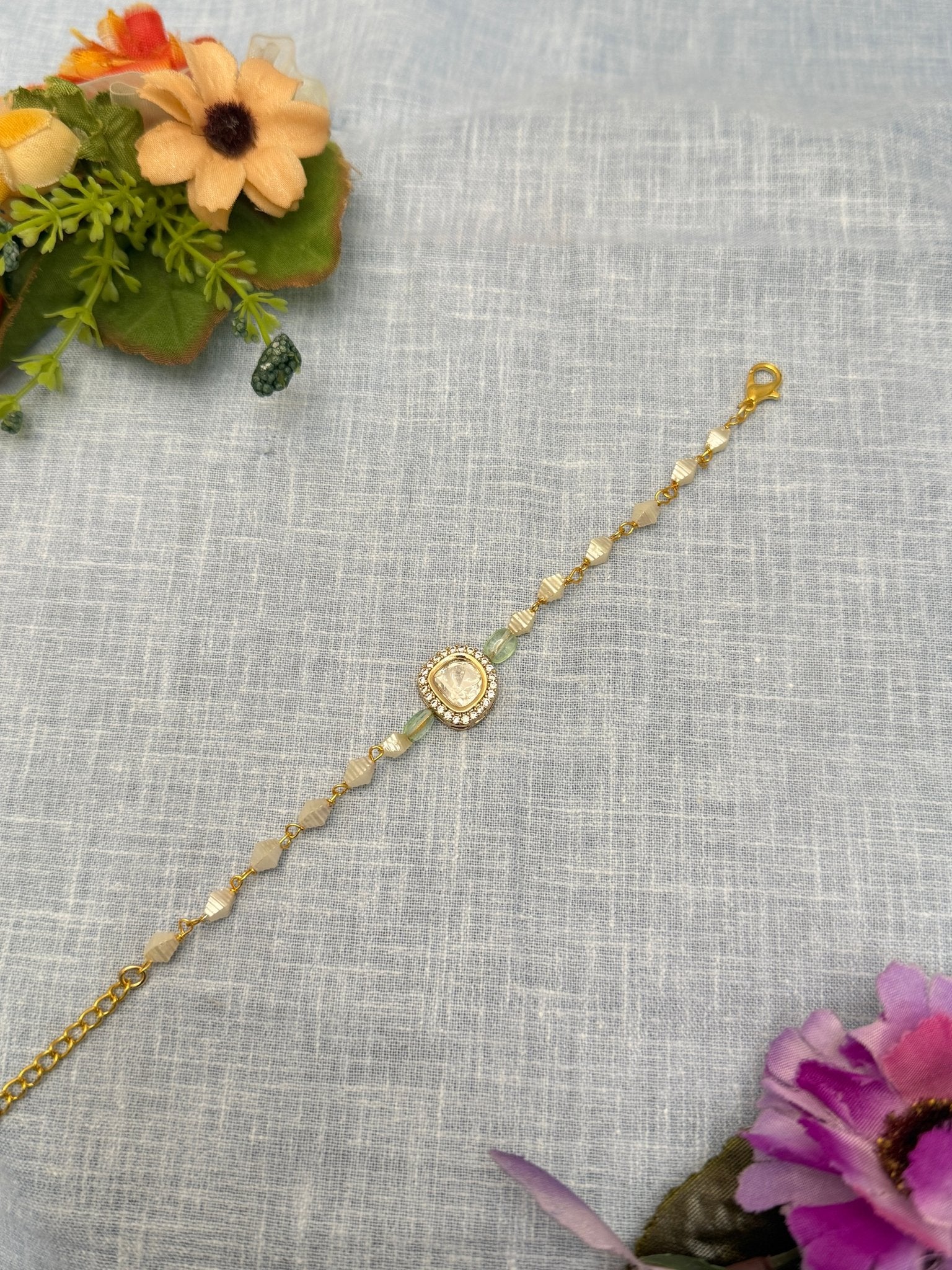 Designer Raksha Bandhan Stone Rakhi 011 - Mahilas