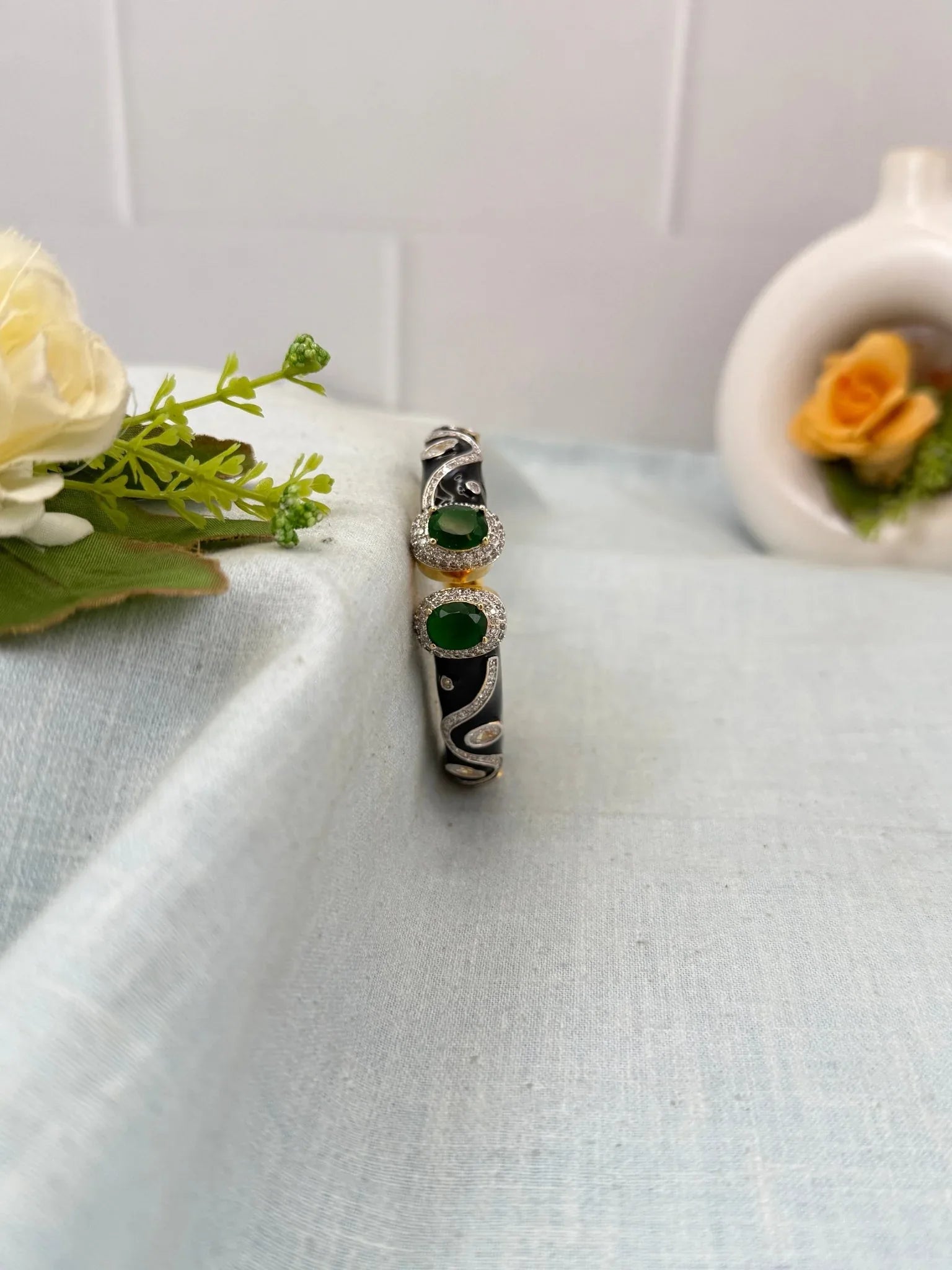 Designer Statement Stone Bracelet 7043 - Mahilas