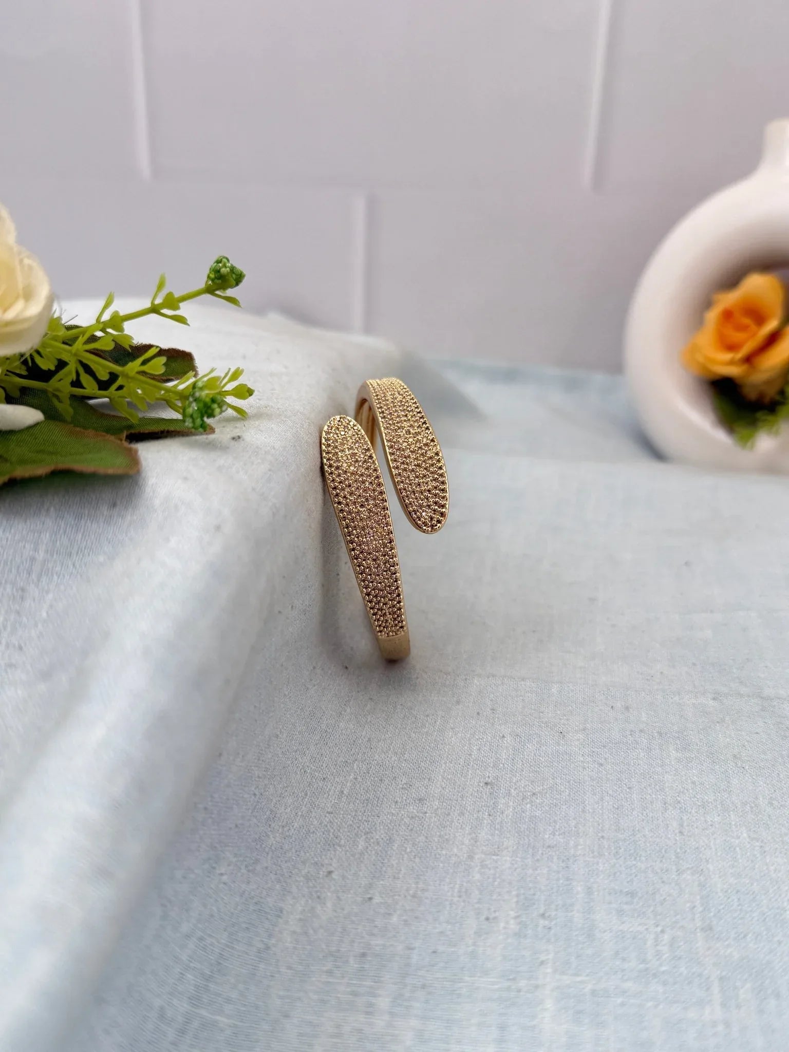 Designer Statement Stone Bracelet 7057 - Mahilas