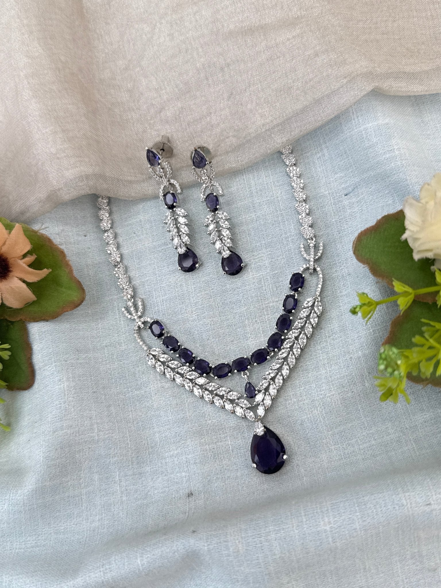 Designer Stone Short Necklace Set 812 - Mahilas