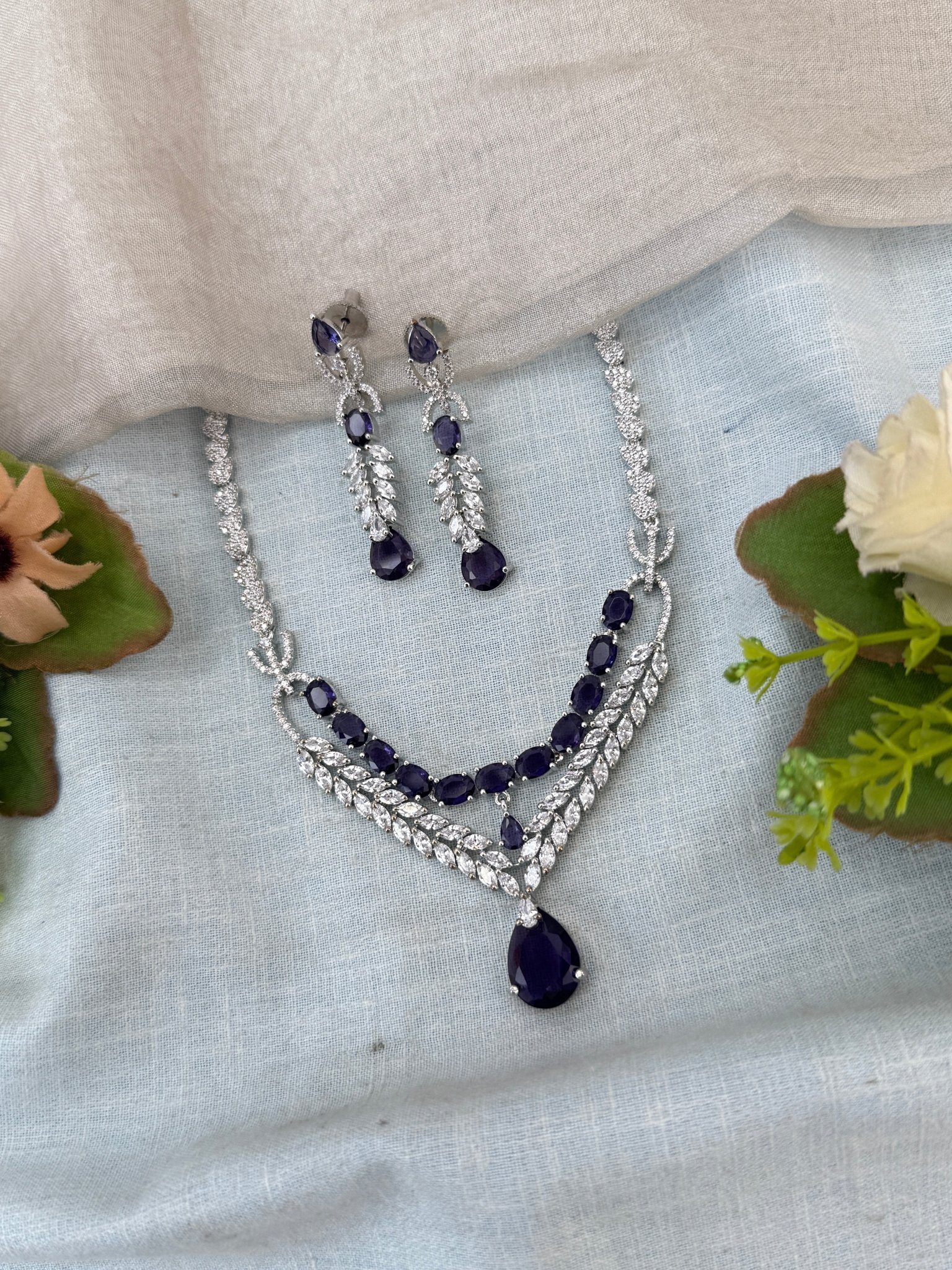 Designer Stone Short Necklace Set 812 - Mahilas