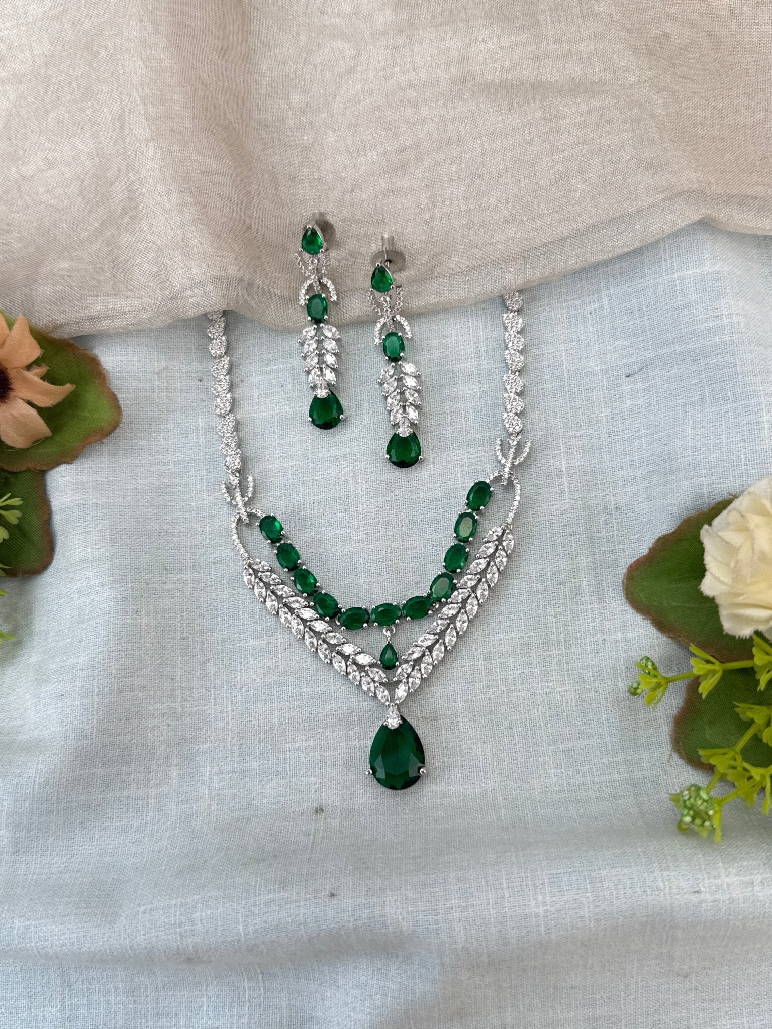 Designer Stone Short Necklace Set 814 - Mahilas