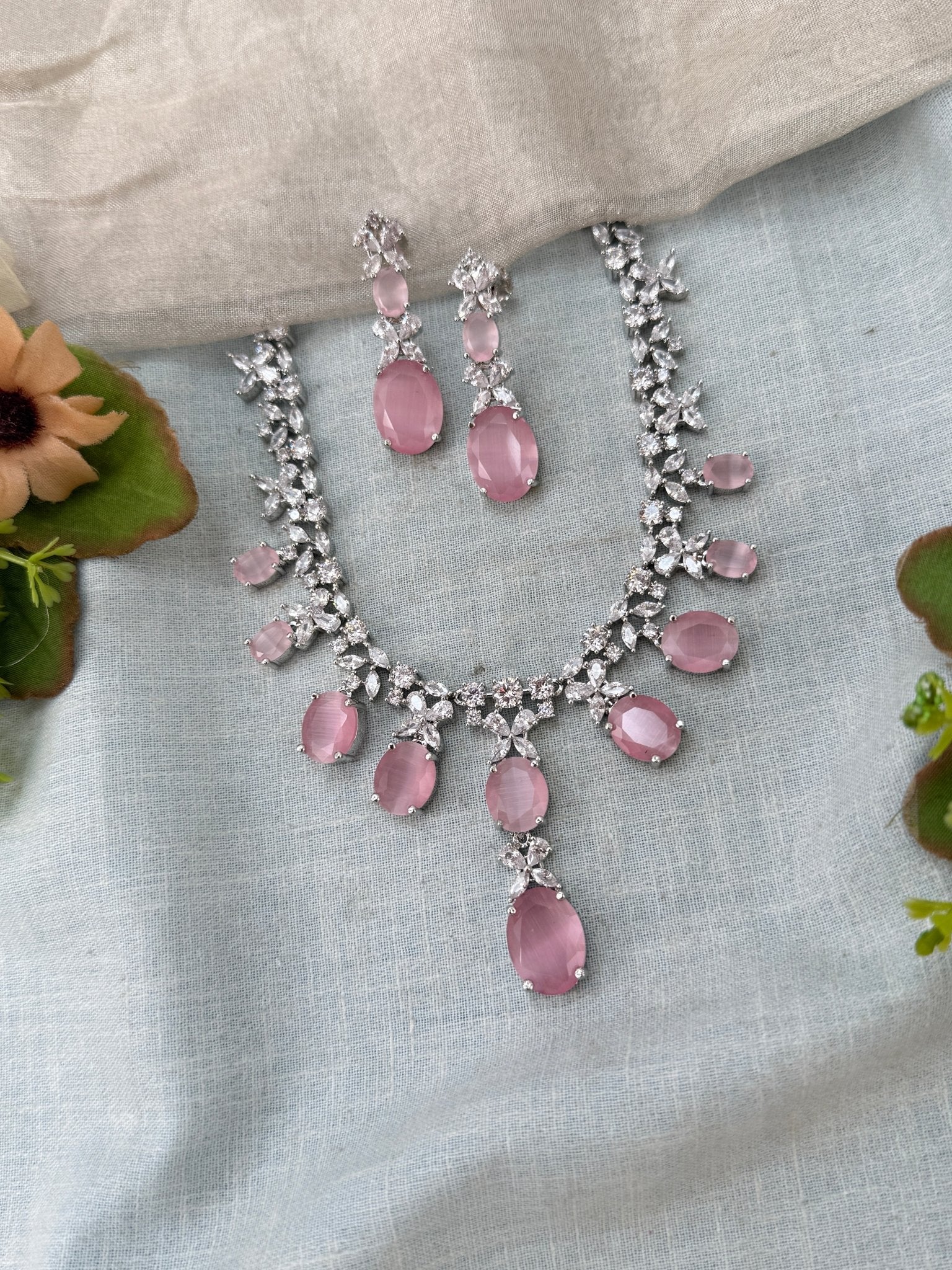 Designer Stone Short Necklace Set 819 - Mahilas