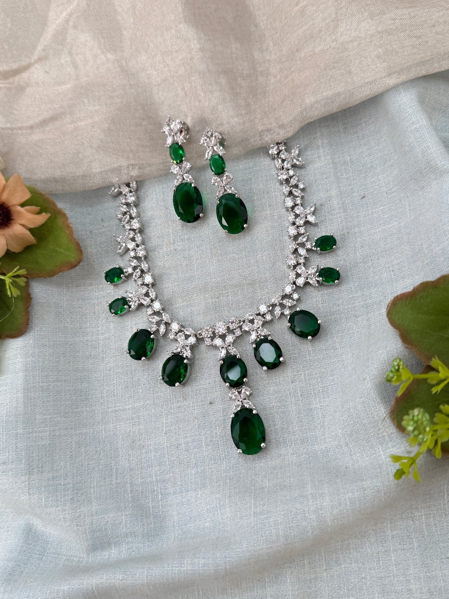 Designer Stone Short Necklace Set 820 - Mahilas