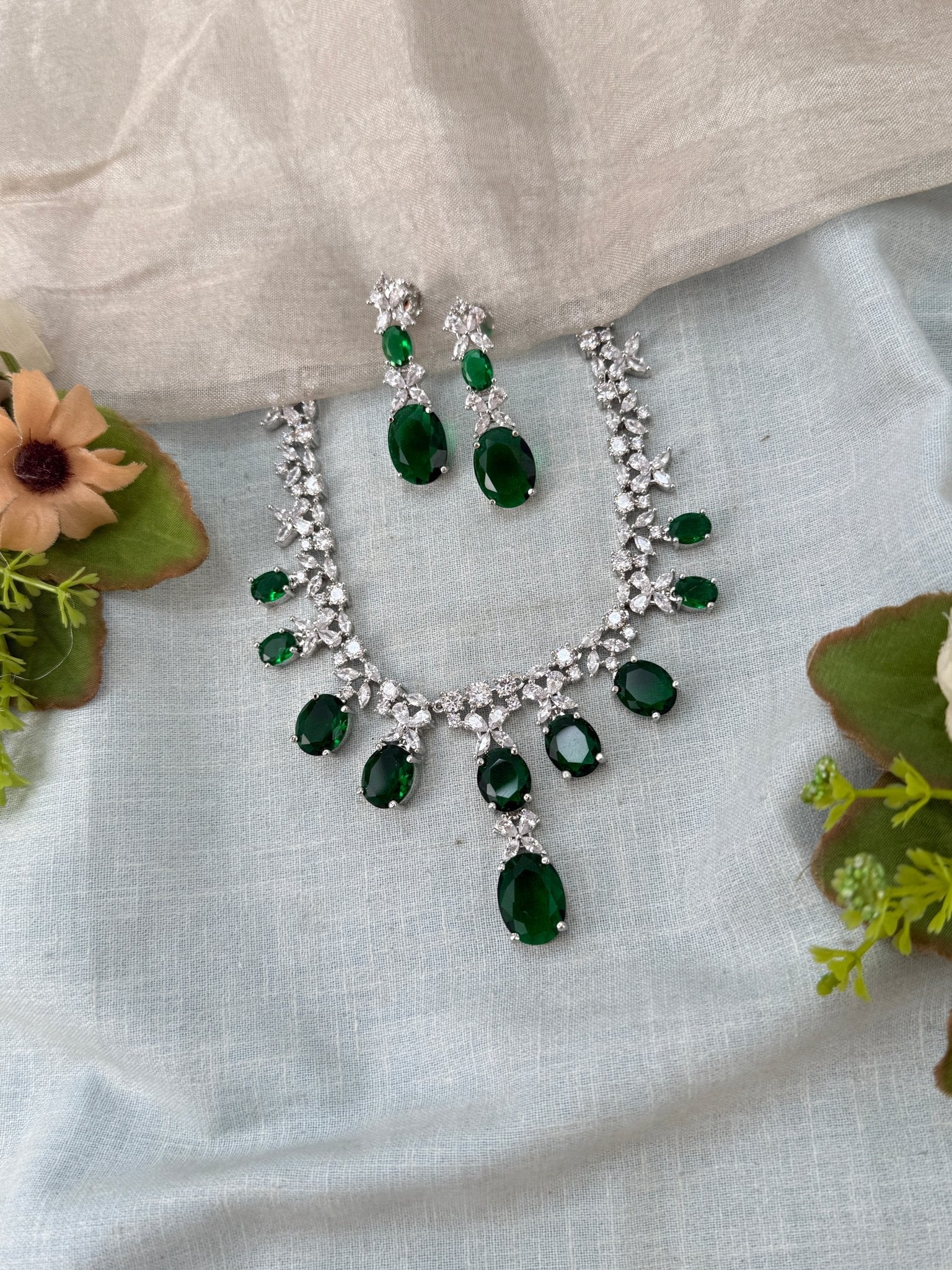 Designer Stone Short Necklace Set 820 - Mahilas