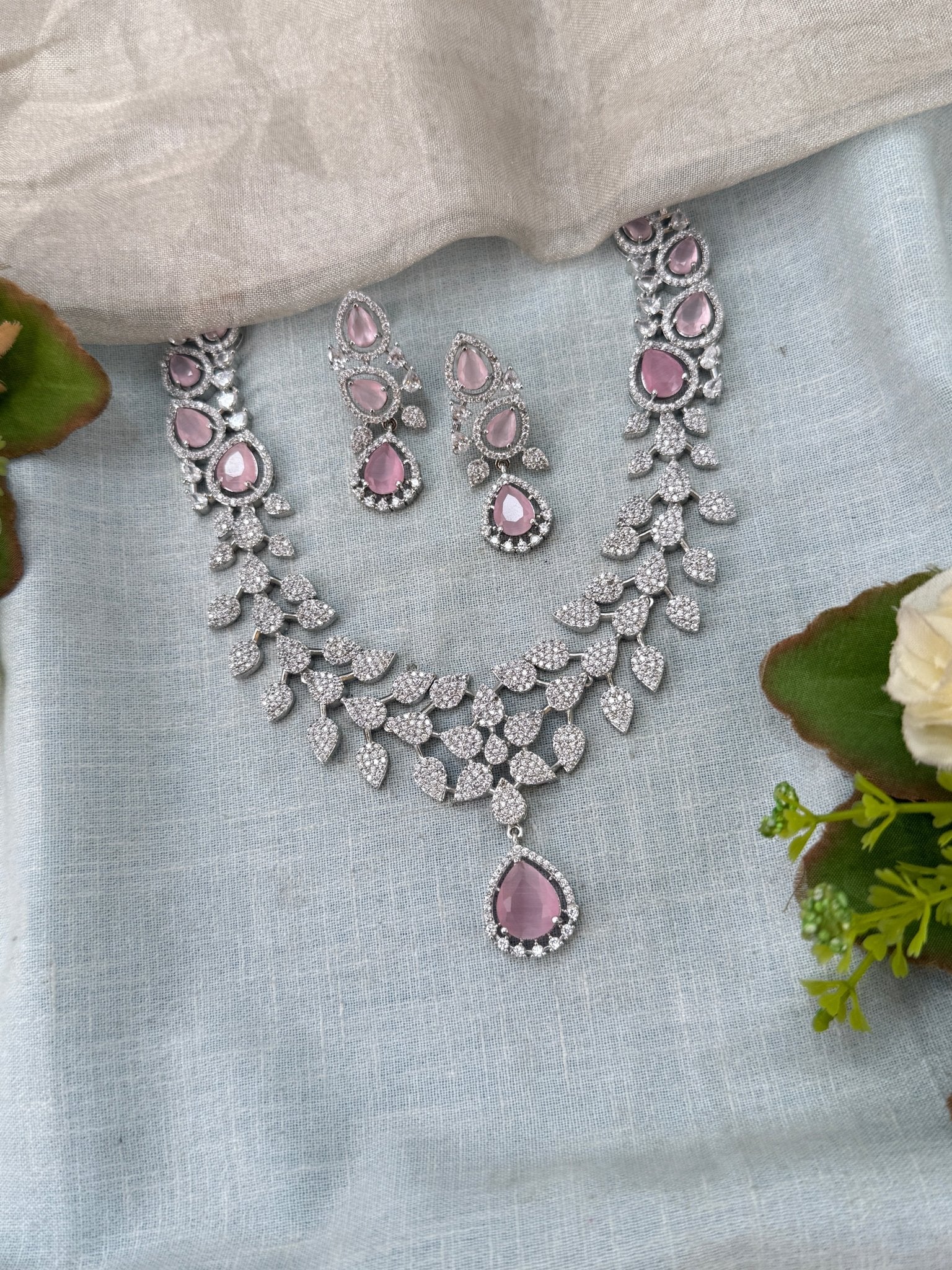 Designer Stone Short Necklace Set 821 - Mahilas