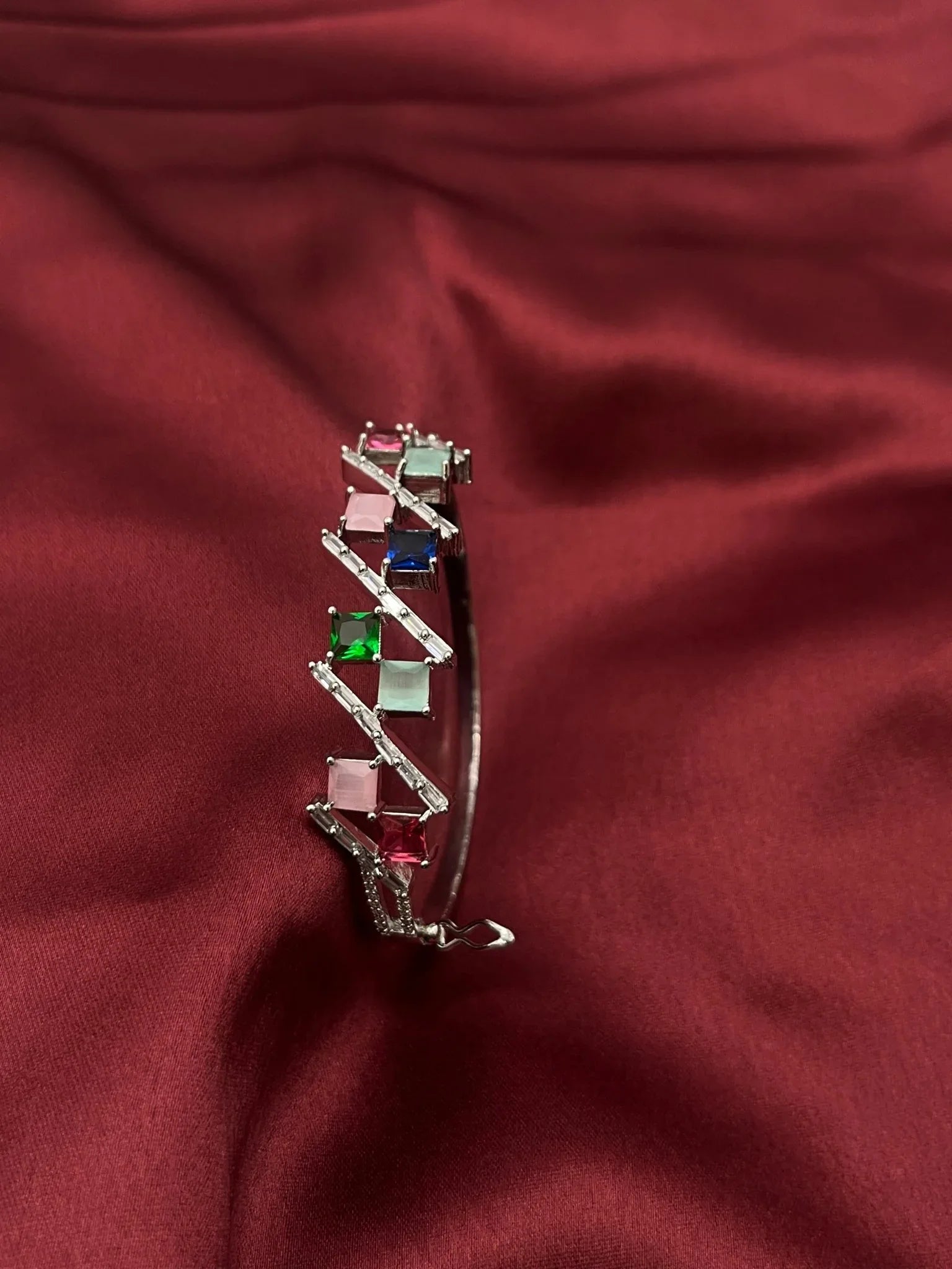 Elegant Bracelet 6777 - Mahilas