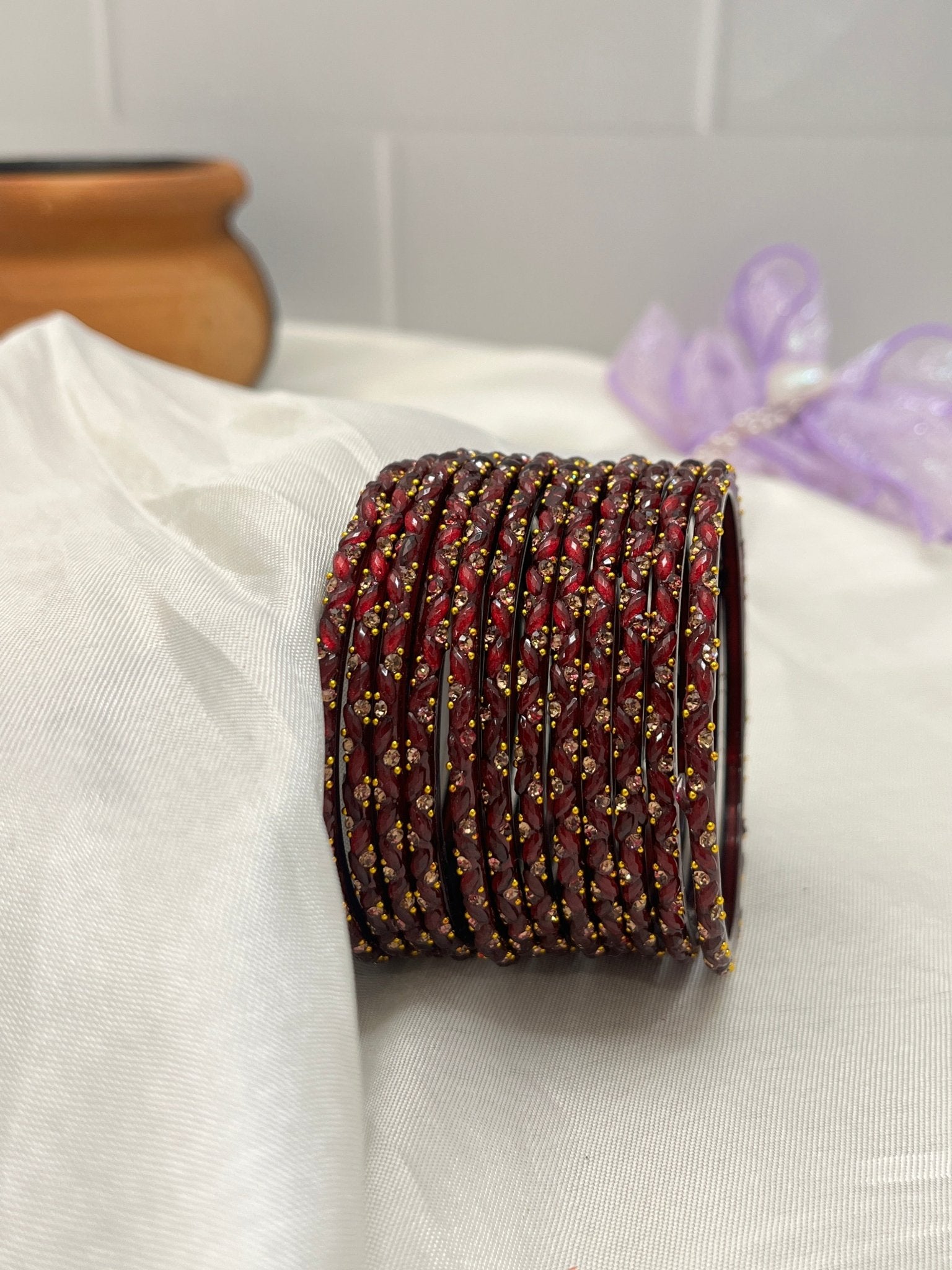 Maroon glass bangles hotsell